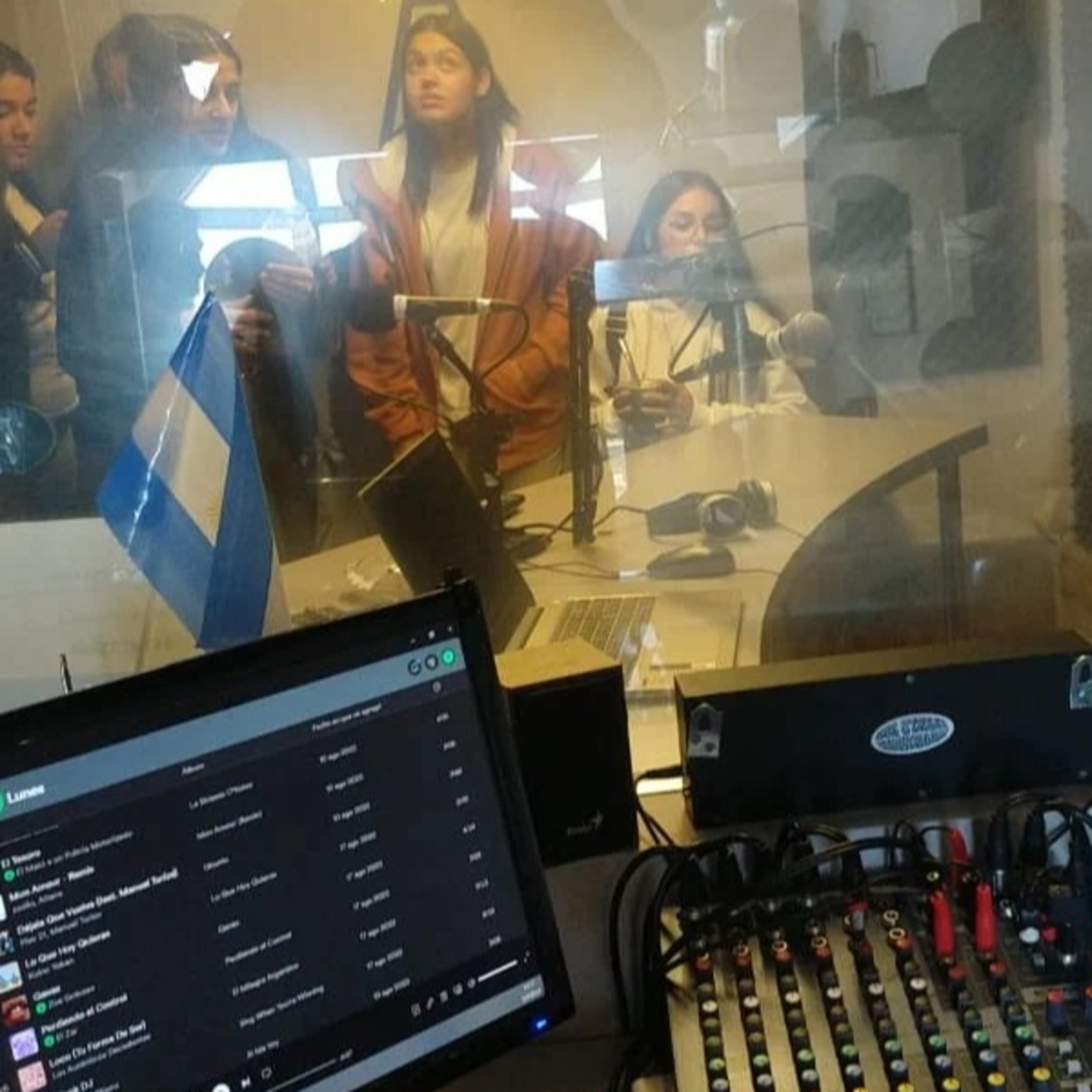 Estudiantes secundarios comienzan a hacer radio junto a la Cámara de Diputados episode artwork