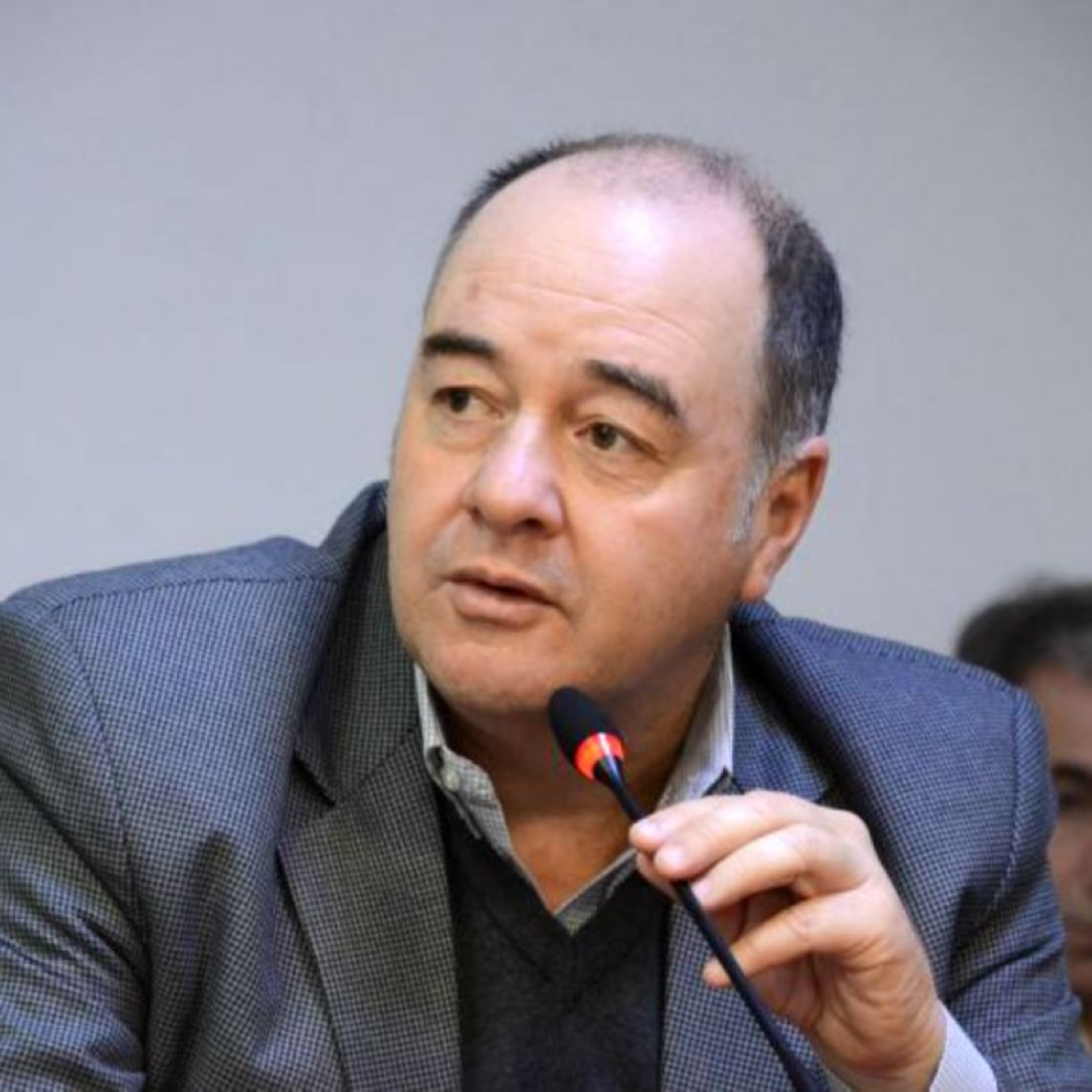  Monfort resaltó la importancia de regular los juegos de apuesta en línea episode artwork