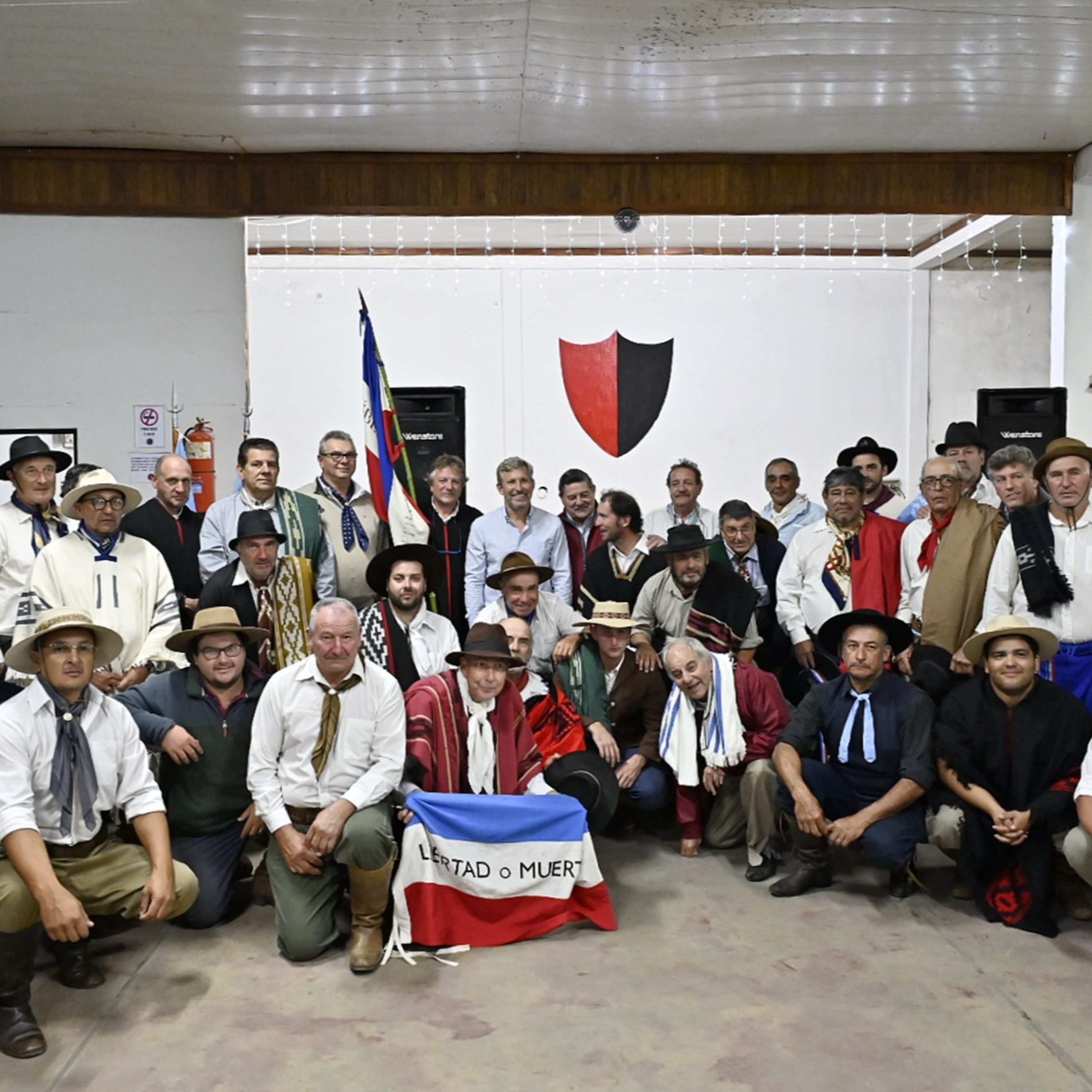En Villa Paranacito rindieron homenaje a los 33 Orientales episode artwork