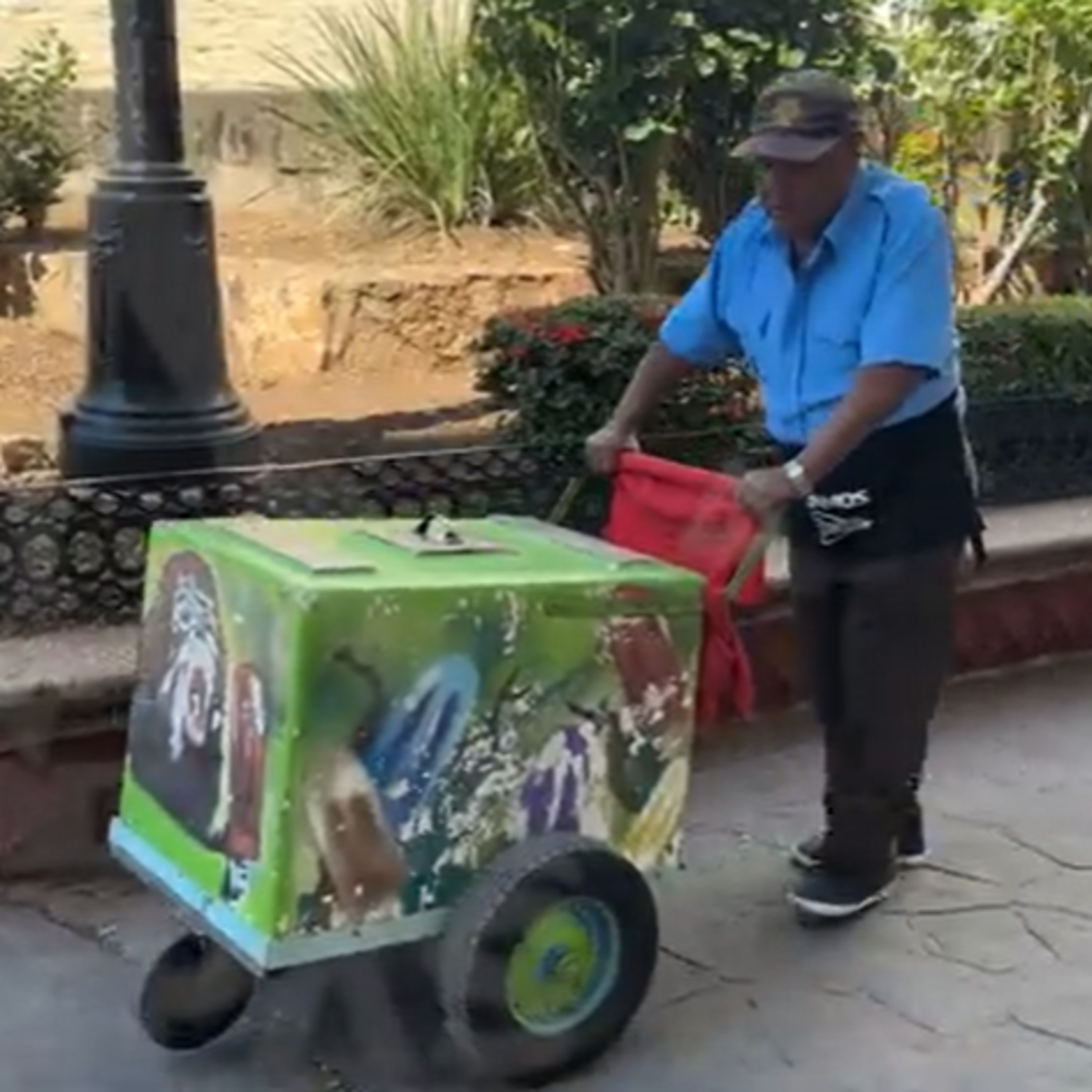 Vendiendo paletas por más de 40 años recorre las calles de Tuxtla episode artwork