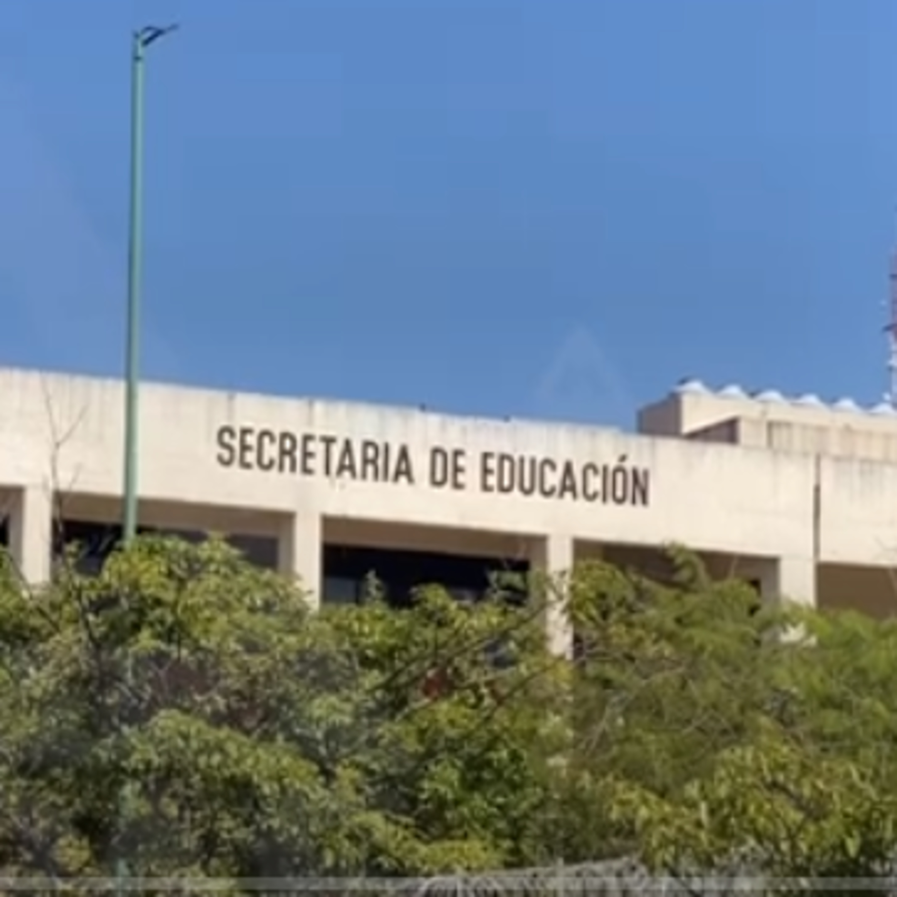 Secretaría de Educación en mega conflicto por pago de bonos y sueldos episode artwork