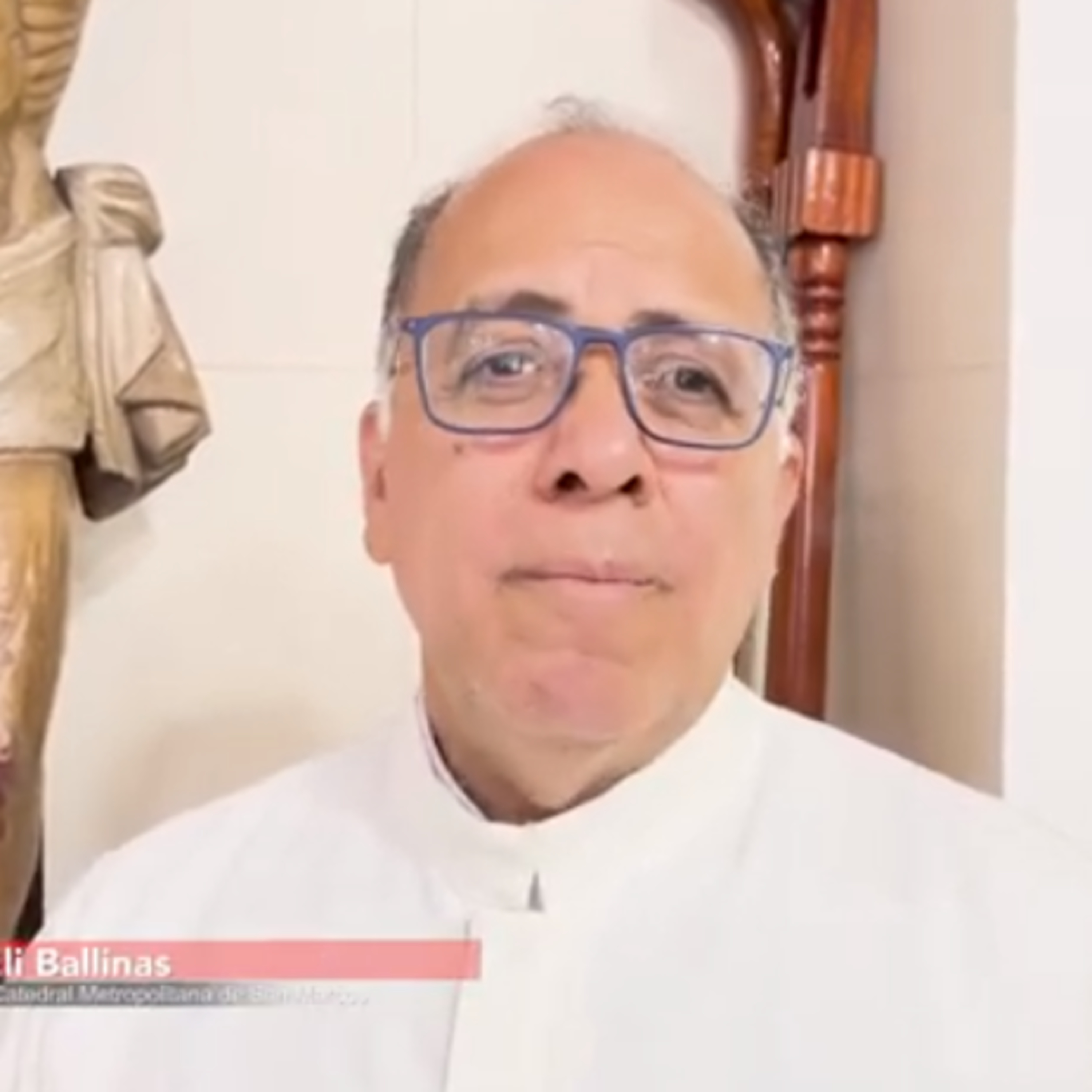 Por favor, no se estén orinando afuera de la catedral de Tuxtla episode artwork