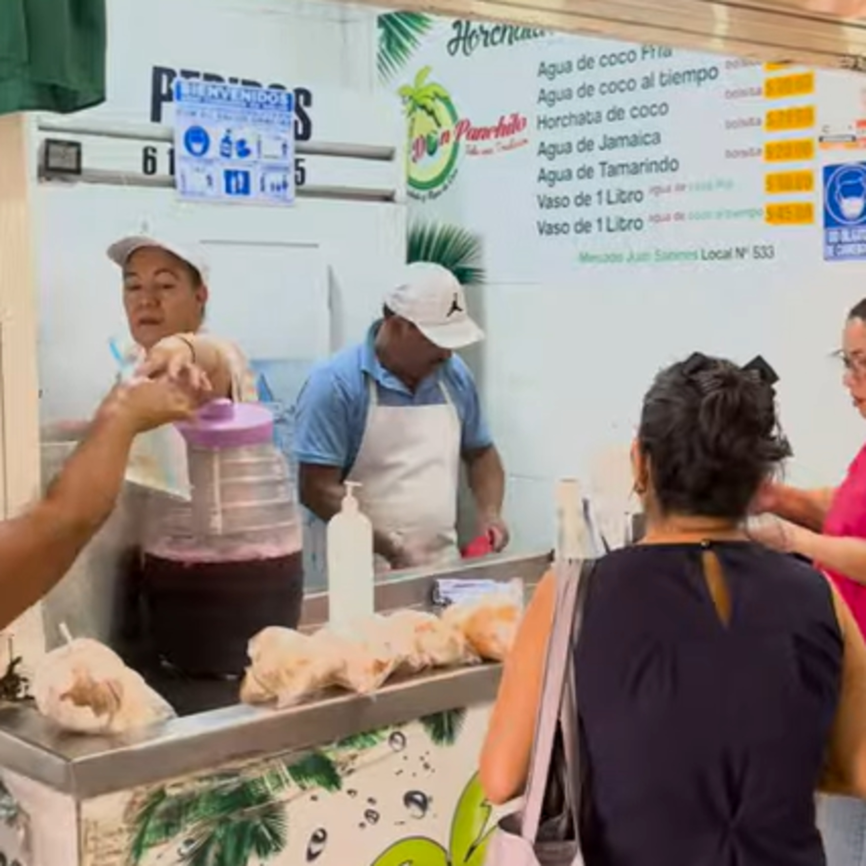 Calor: agua de coco del Mercado Juan Sabines episode artwork