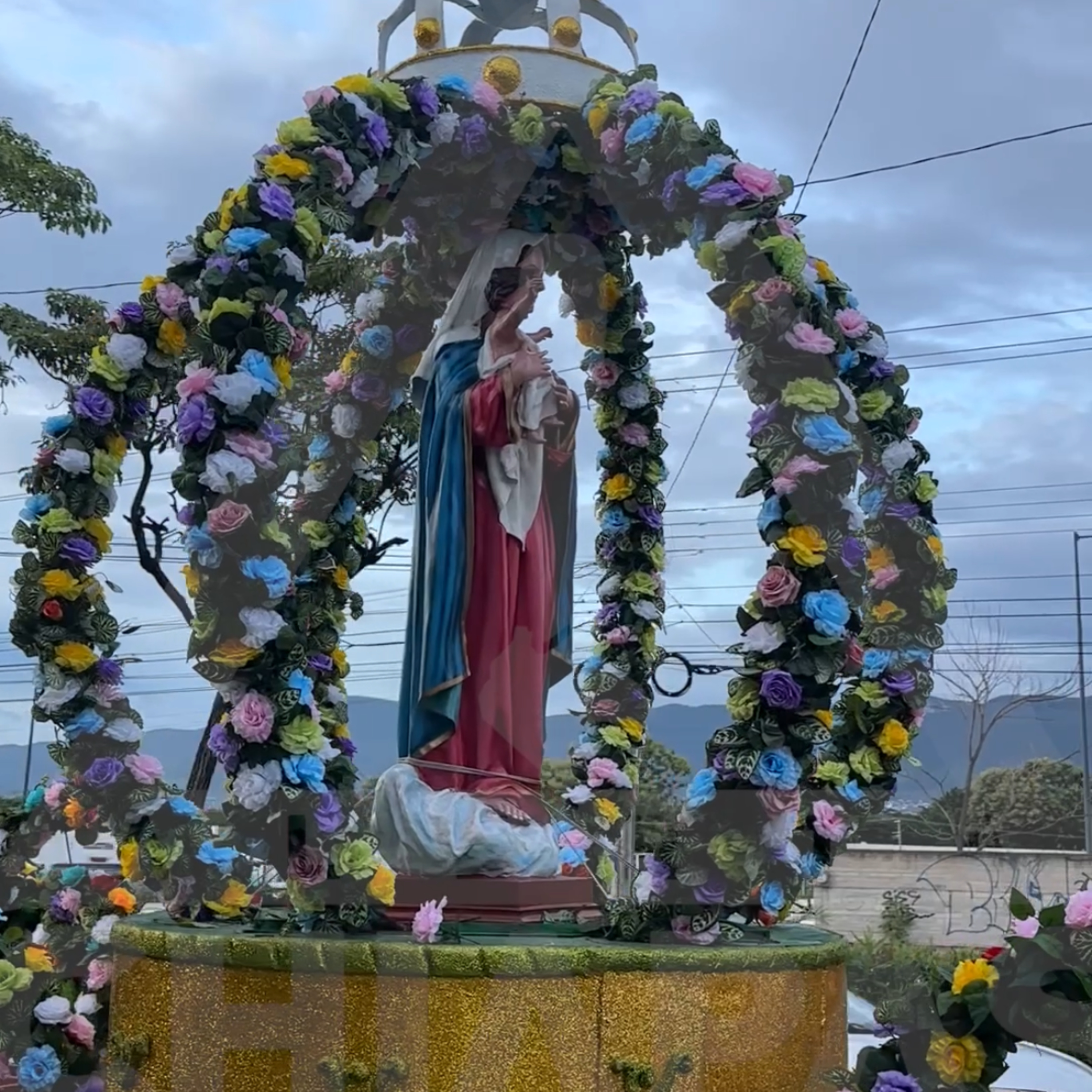 🎉 ¡La colonia Bienestar Social celebra a la Virgen del Rosario! 🎉 episode artwork