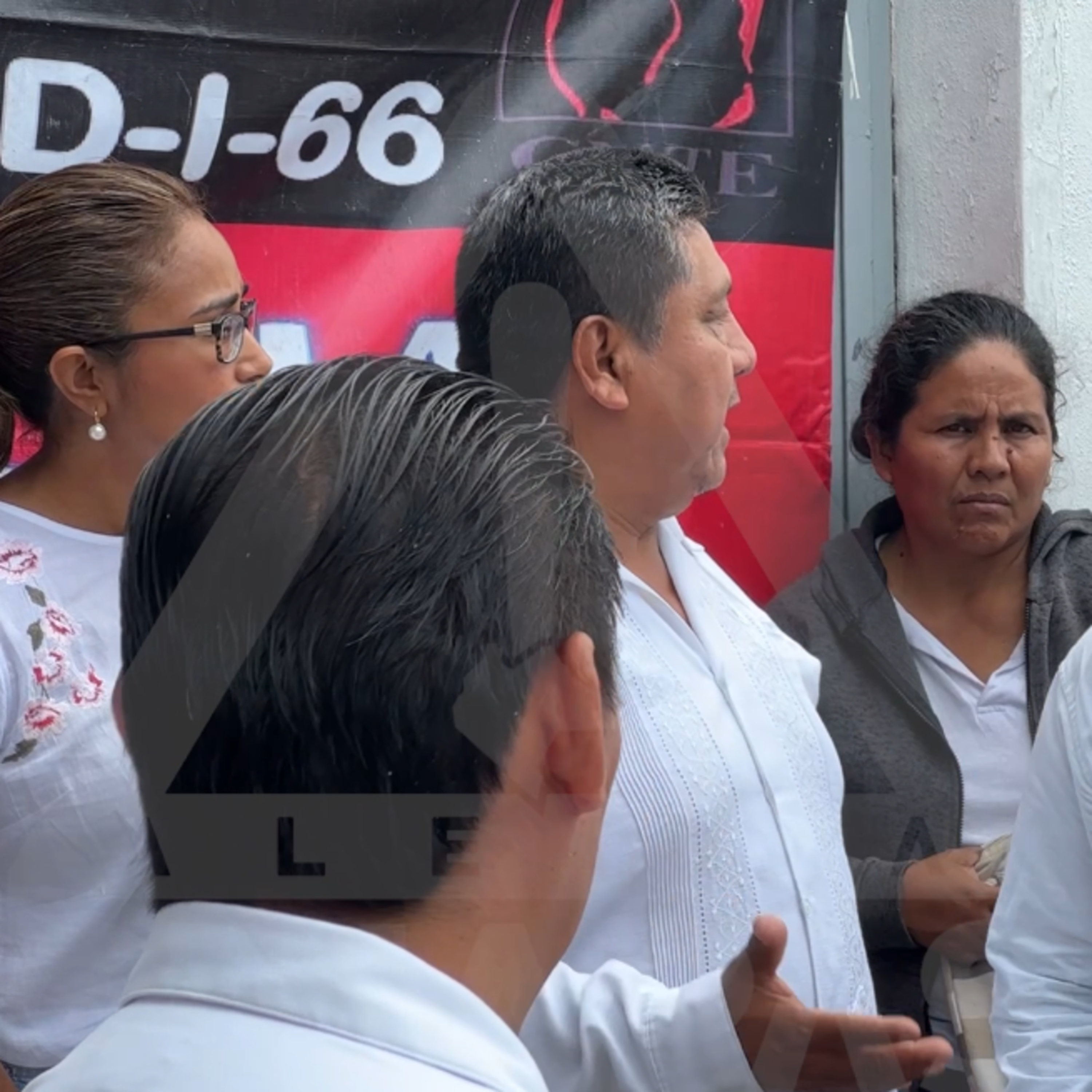 Exigen destitución de supervisores de la SE por hostigamiento. episode artwork