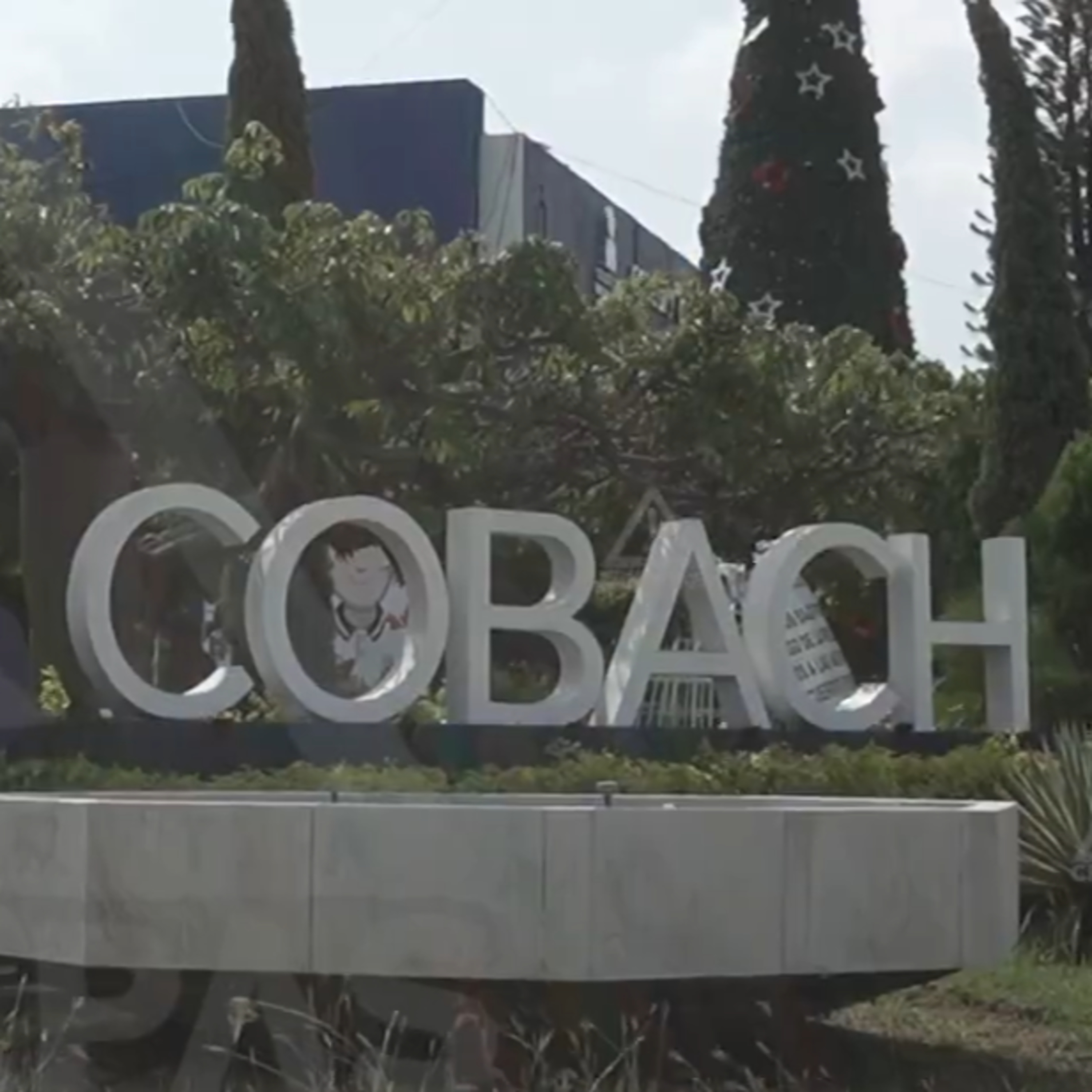 Con protesta, trabajadores del Cobach reciben a nuevo director general episode artwork