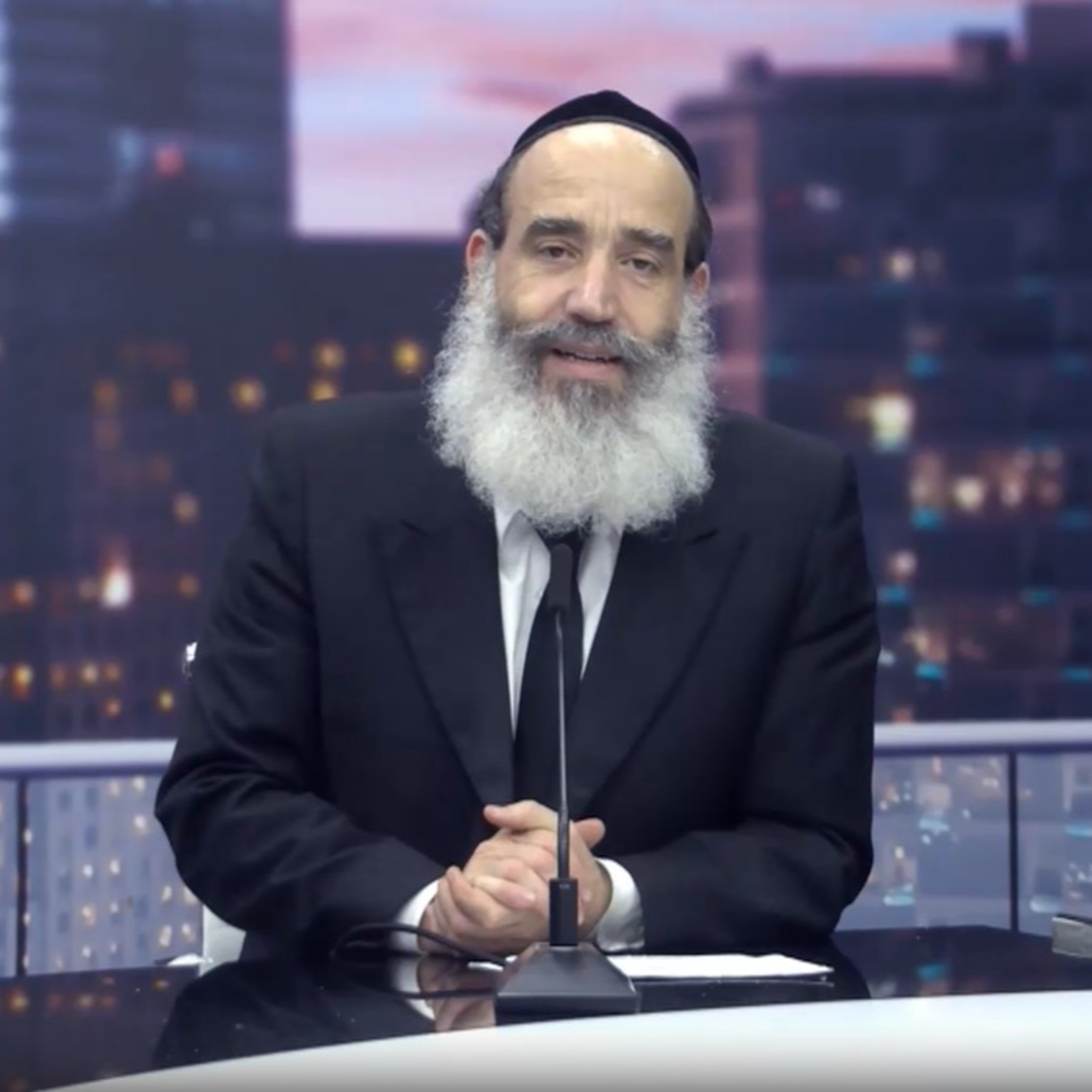 הרב יצחק פנגר עם השראה יומית: עצת החפץ חיים להינצל מהמלחמה episode artwork