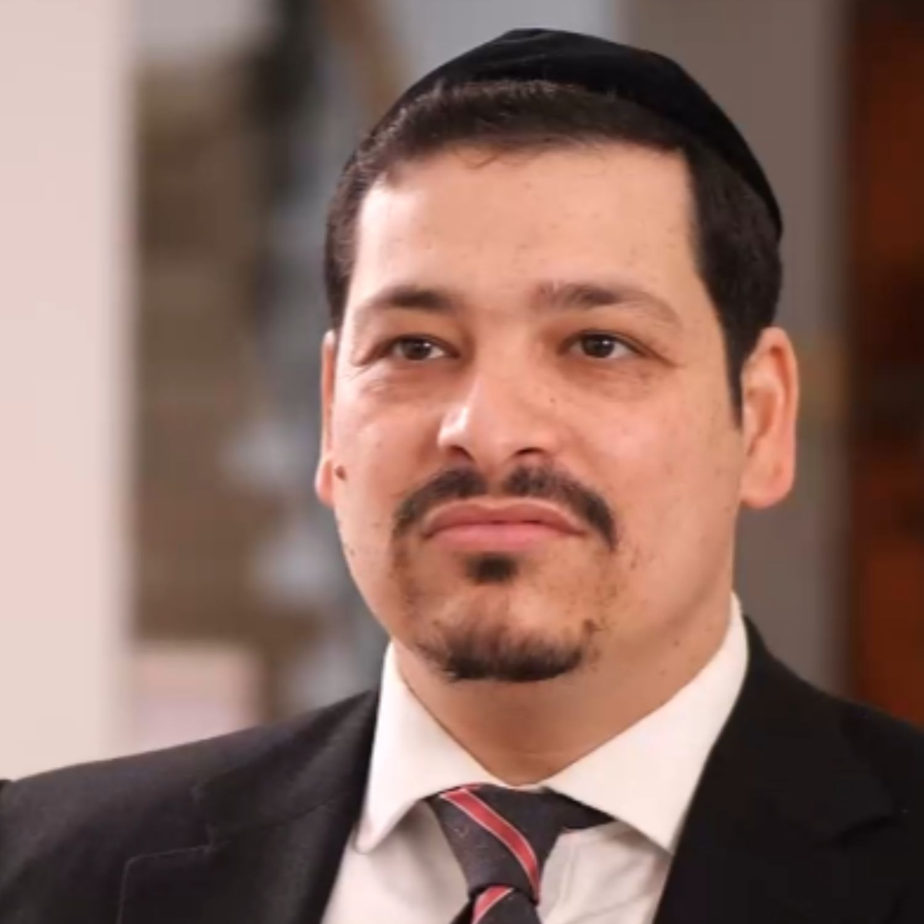 "היה פחד גדול בסוריה": הרב בנימין חמרה על החיים של היהודים תחת משטר אסד episode artwork