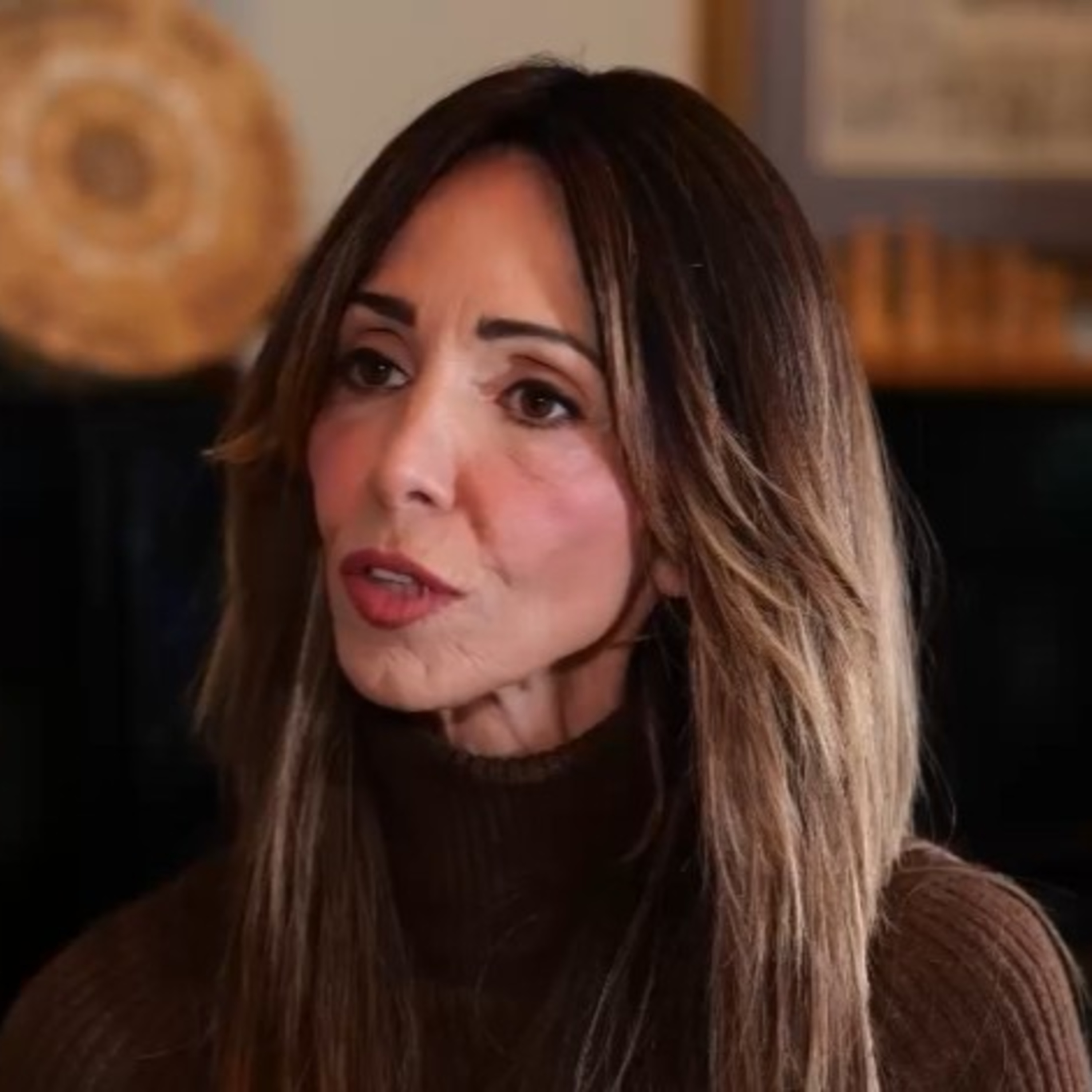 "שאלתי את הכומר – ולא הייתה לו תשובה": רחל חיה מושקא איתן על תהליך הגיור המרגש episode artwork