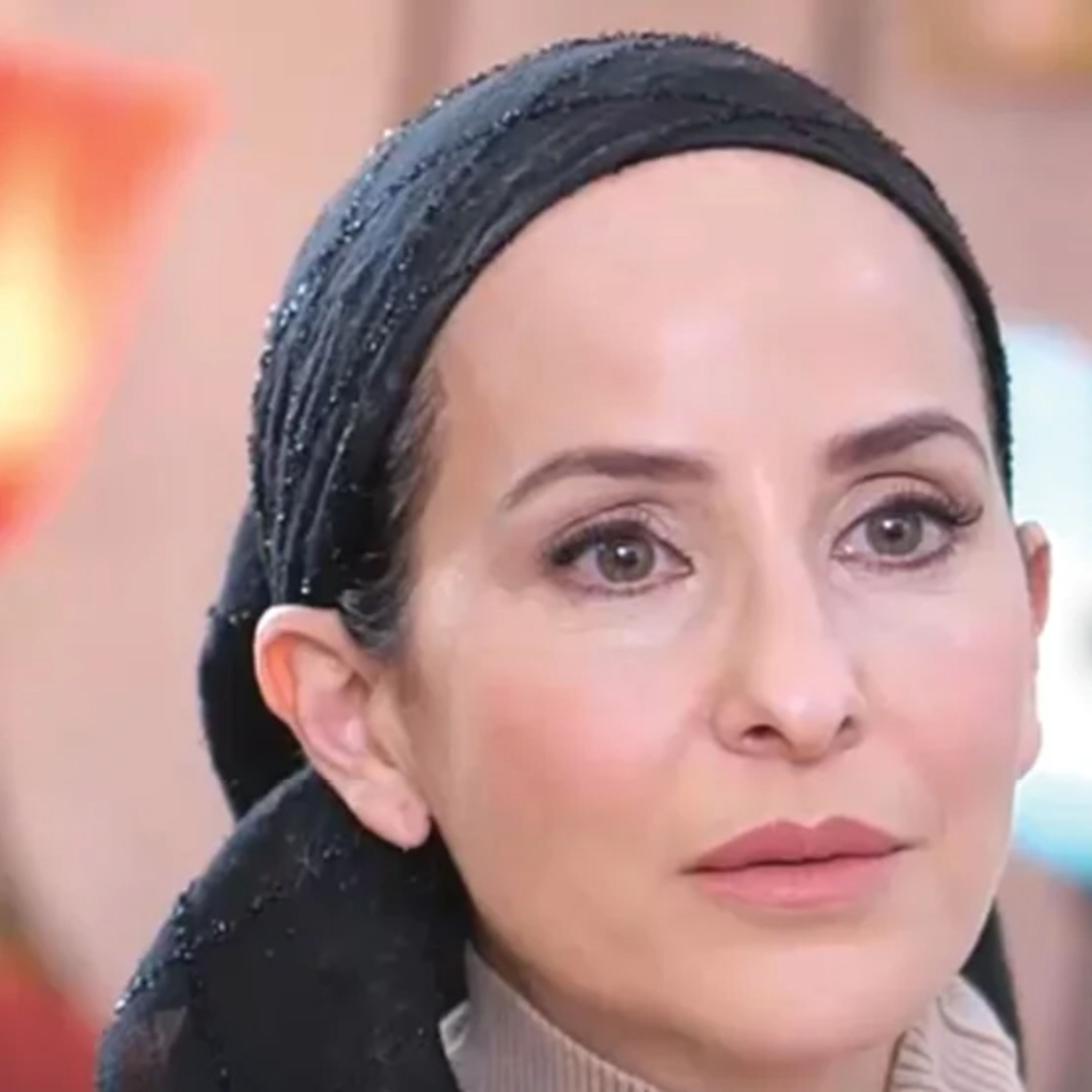 "רעדתי מפחד. לא ידעתי מה אני הולכת לראות": פרי כהן משתפת במסע חייה המאתגר episode artwork