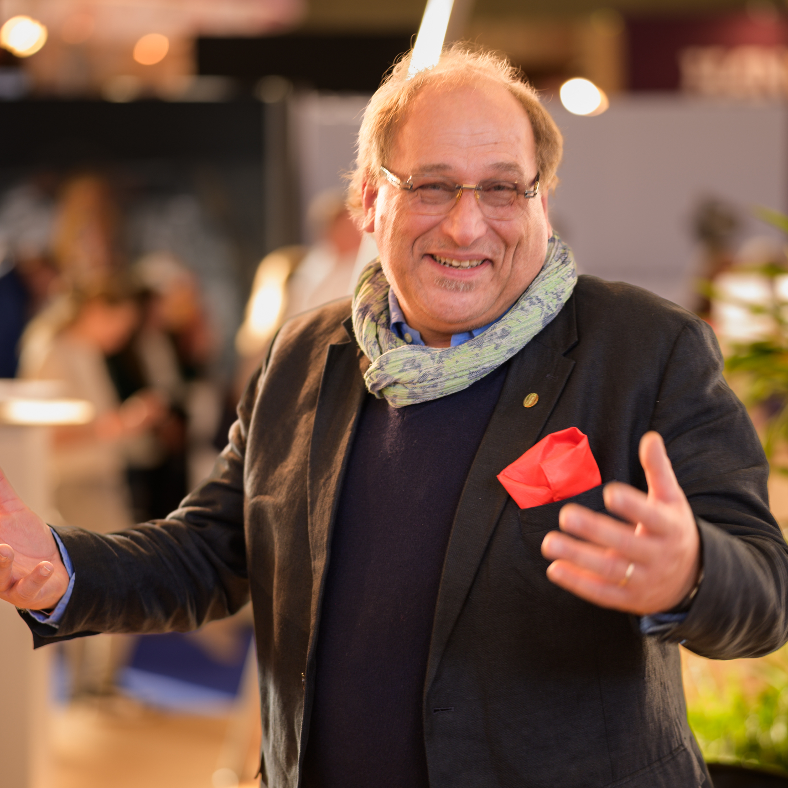 Albert Zuurveld brengt dé Gastvrijheids scoop van de Horecava 2024 en Ramona van Zweden schuift gezellig even aan | Podcast de Stamtafel S11E01 episode artwork