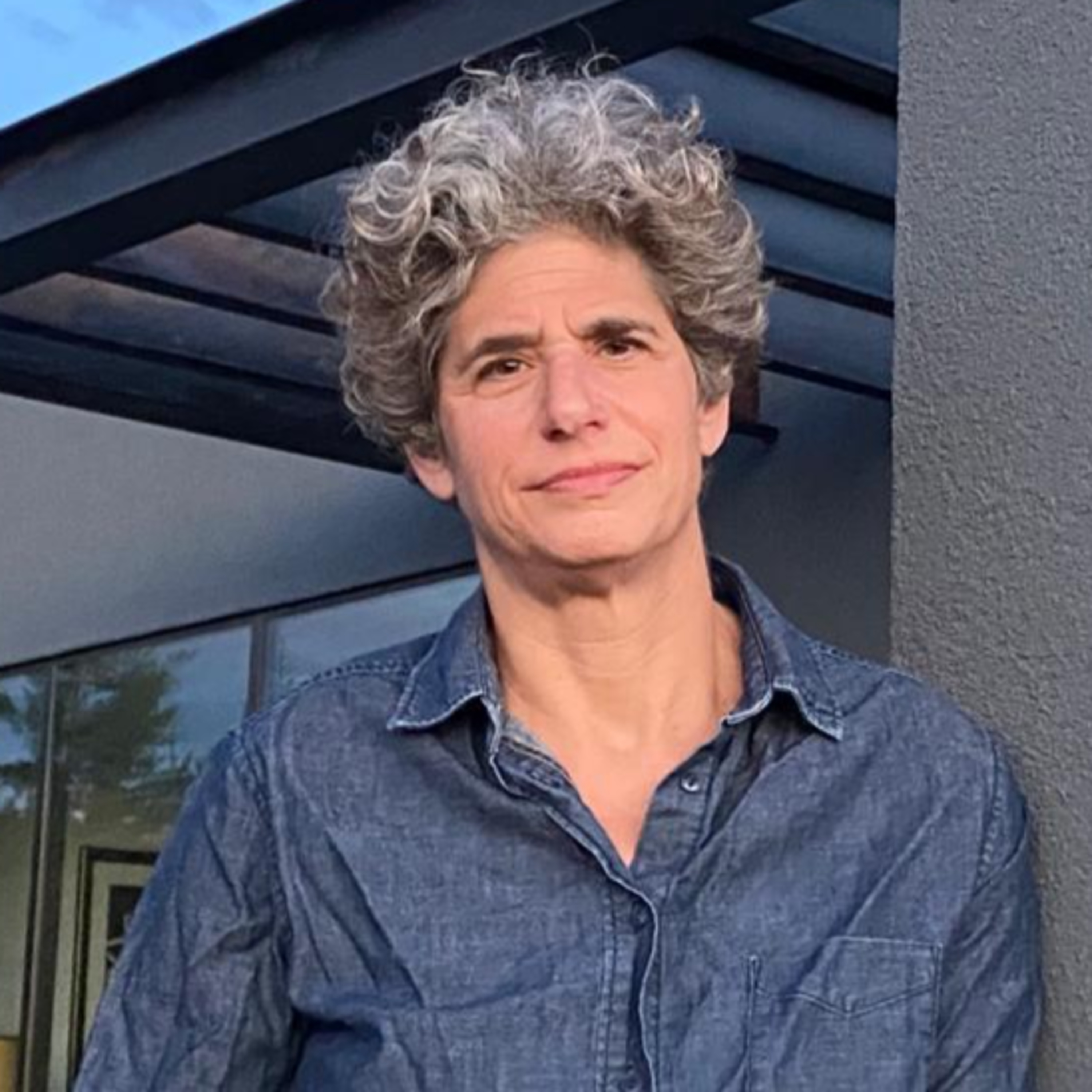 S8: E25 Julie Murphy & Farnaz Fatemi Celebrate the Poet Andrea Cohen episode artwork