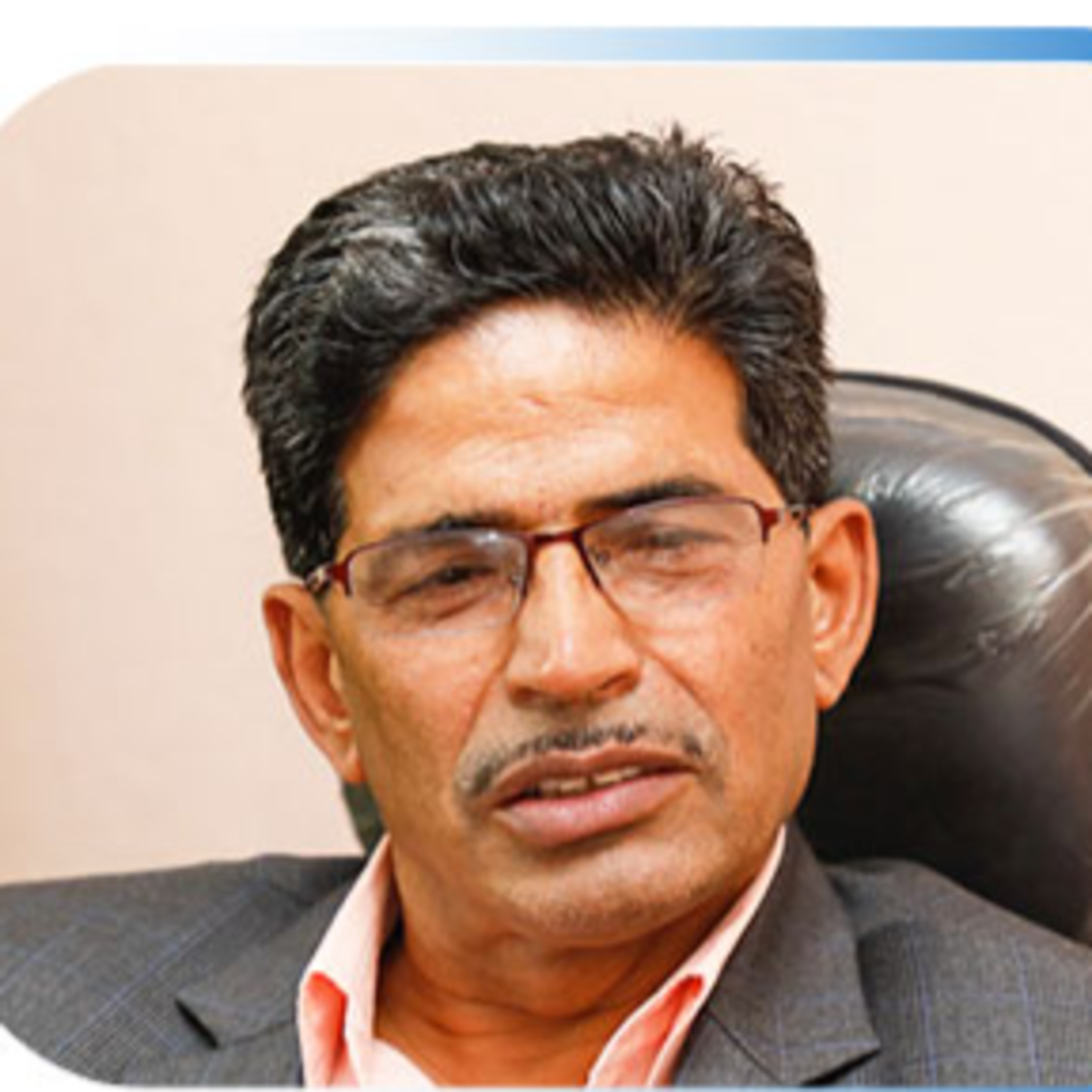 कहालिलाग्दो महंगी, थेगिनसक्नुको युवा पलायन, बढ्दो अनुत्पादक खर्च... अर्थतन्त्रमा बढेको संकट कसरी समाधान होला ? वरिष्ठ आर्थिक विश्लेषक डा.चन्द्रमणी अधिकारी सँगको कुराकानी episode artwork