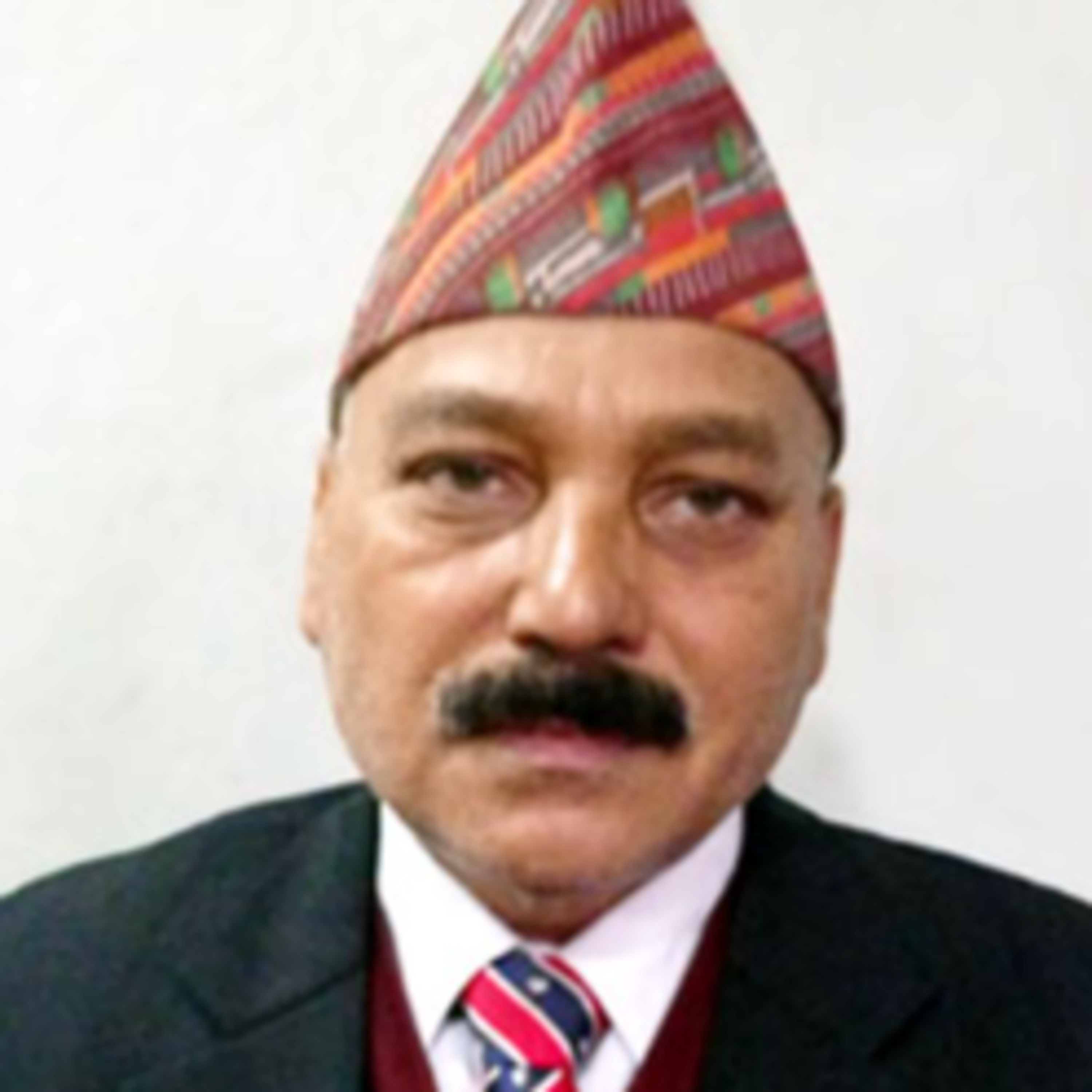 दलहरु नै संविधानलाई असफल बनाएर संघियता खारेज गर्ने बाटोमा गएका हुन् ? दिनेश त्रिपाठी वरिष्ठ अधिवक्ता episode artwork