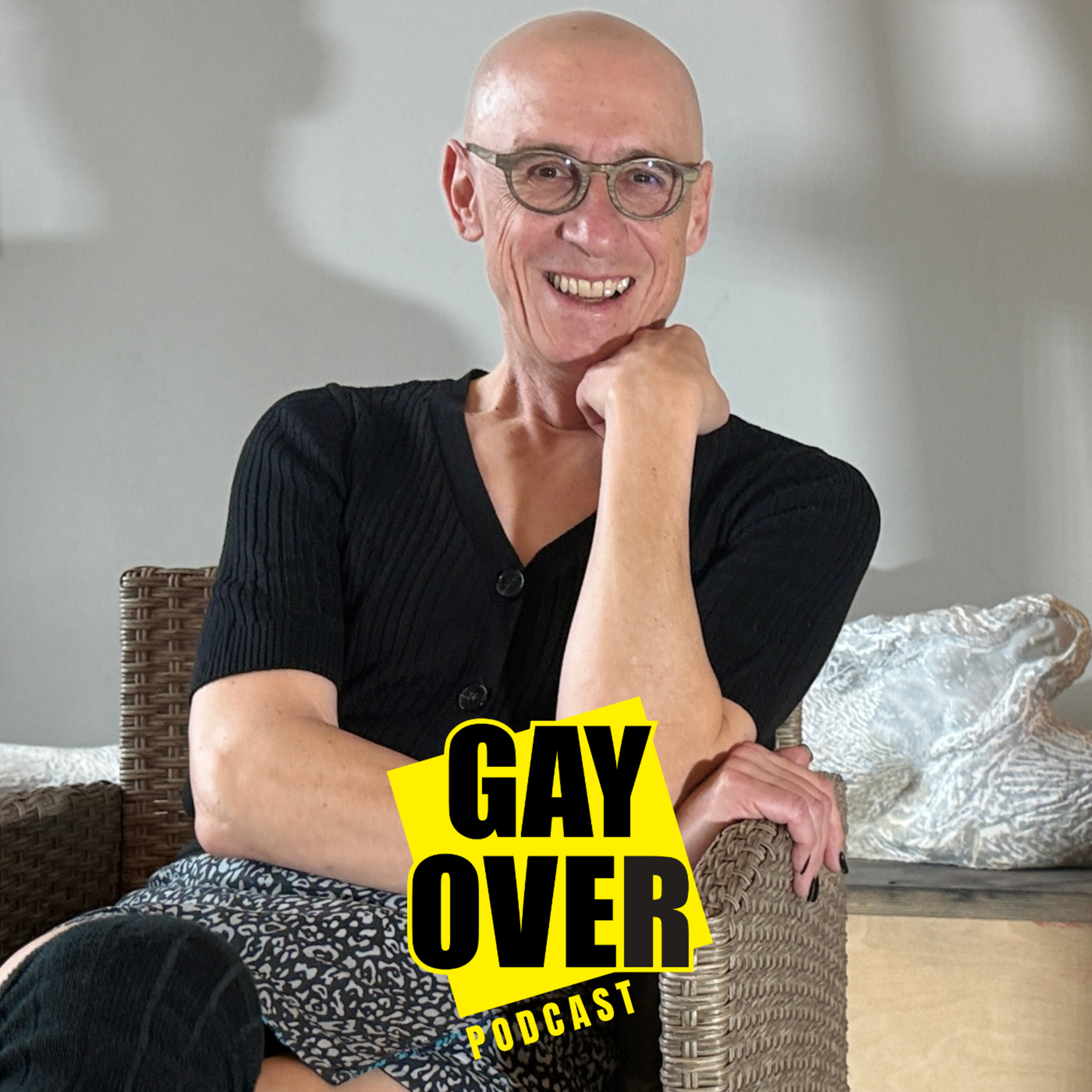 S12 #02 Ich bin Crossdresser mit 60 & trage Miniröcke | GAYTROFFEN: Henning | GAY OVER