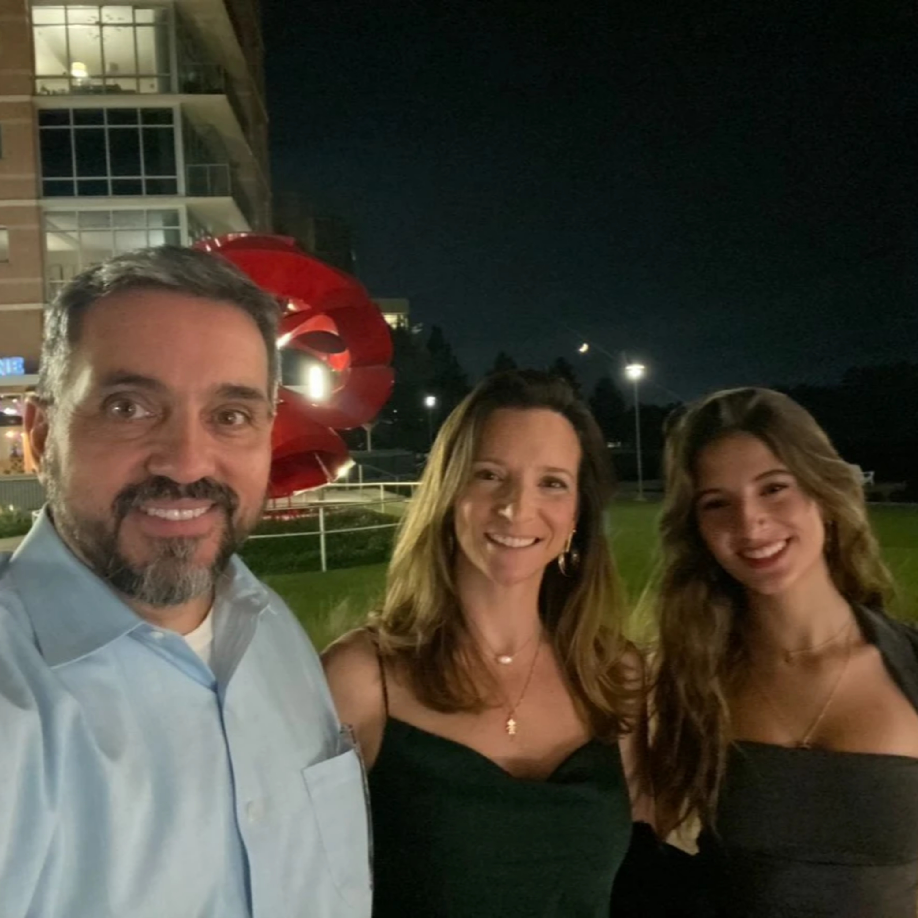 'Nosso coração é brasileiro, mas gostamos da vida aqui', diz capixaba que vive no Texas episode artwork