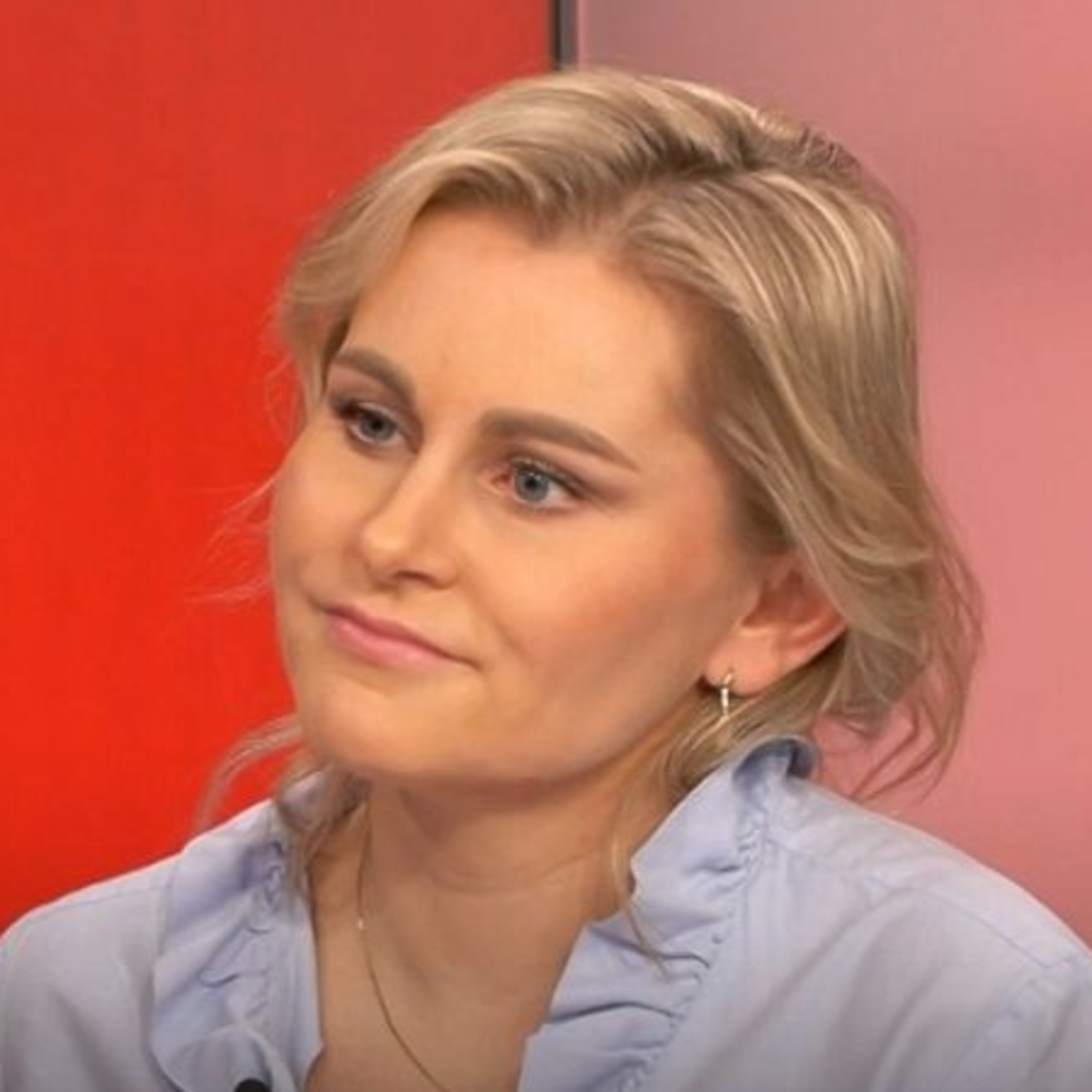 Napřímo