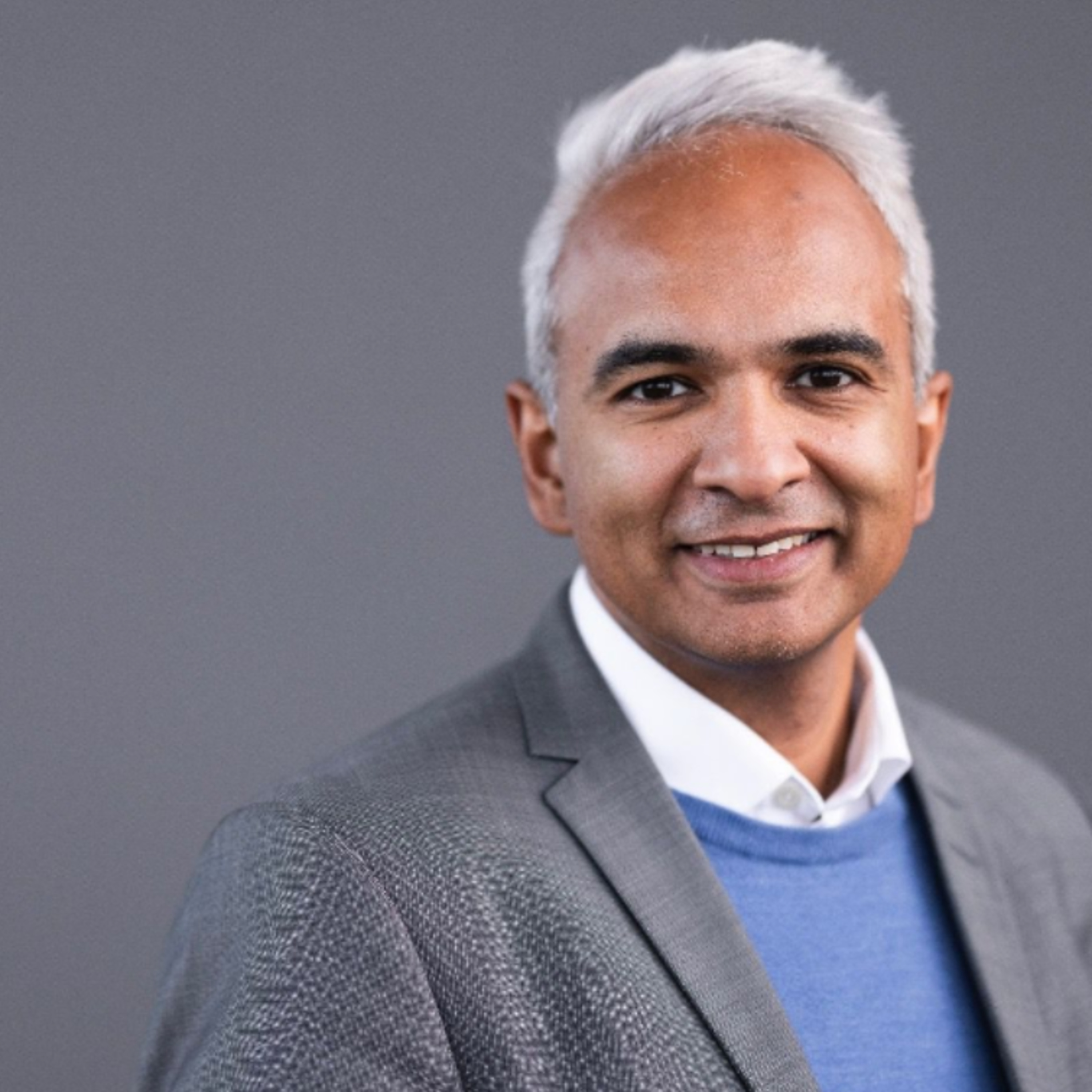 #72 Shiraz Abid - å lykkes som forretningsbygger, lede med mennesker i sentrum episode artwork