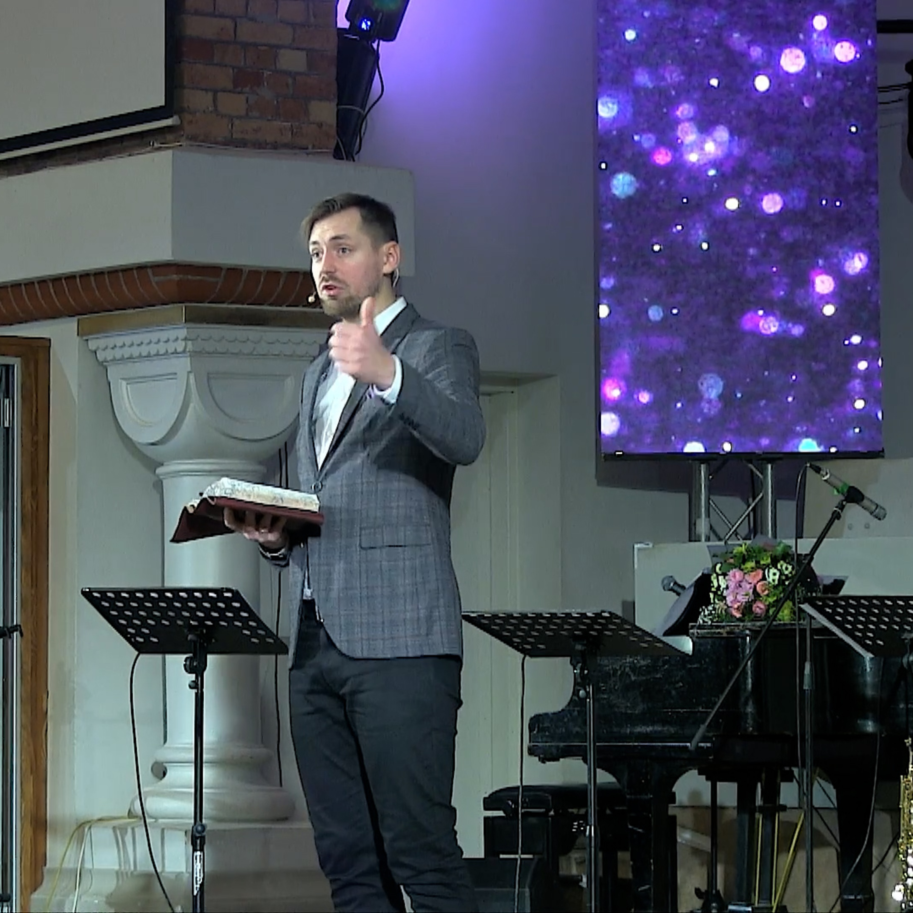 PIRMO ZIEMASSVĒTKU DIEVKALPOJUMS | Matīss Babrovskis, 25.12.2023 episode artwork