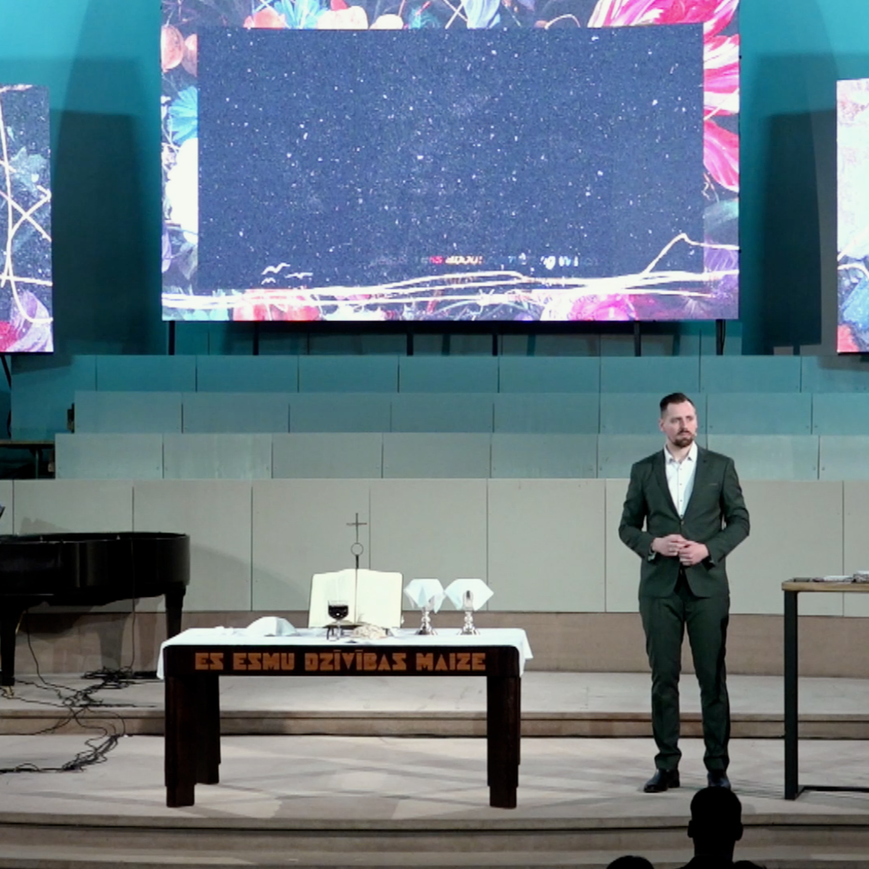 ZAĻĀS CETURTDIENAS DIEVKALPOJUMS | Matīss Babrovskis, 28.03.2024 episode artwork