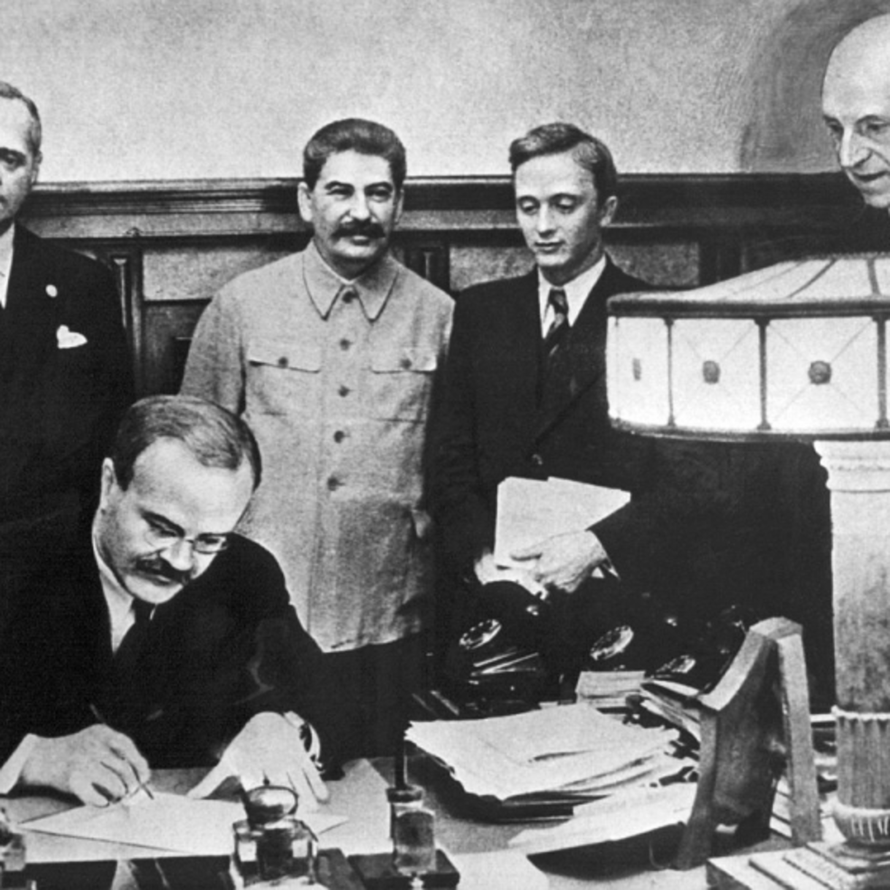 HISTORIA NIE GRYZIE: Historia I Polityka