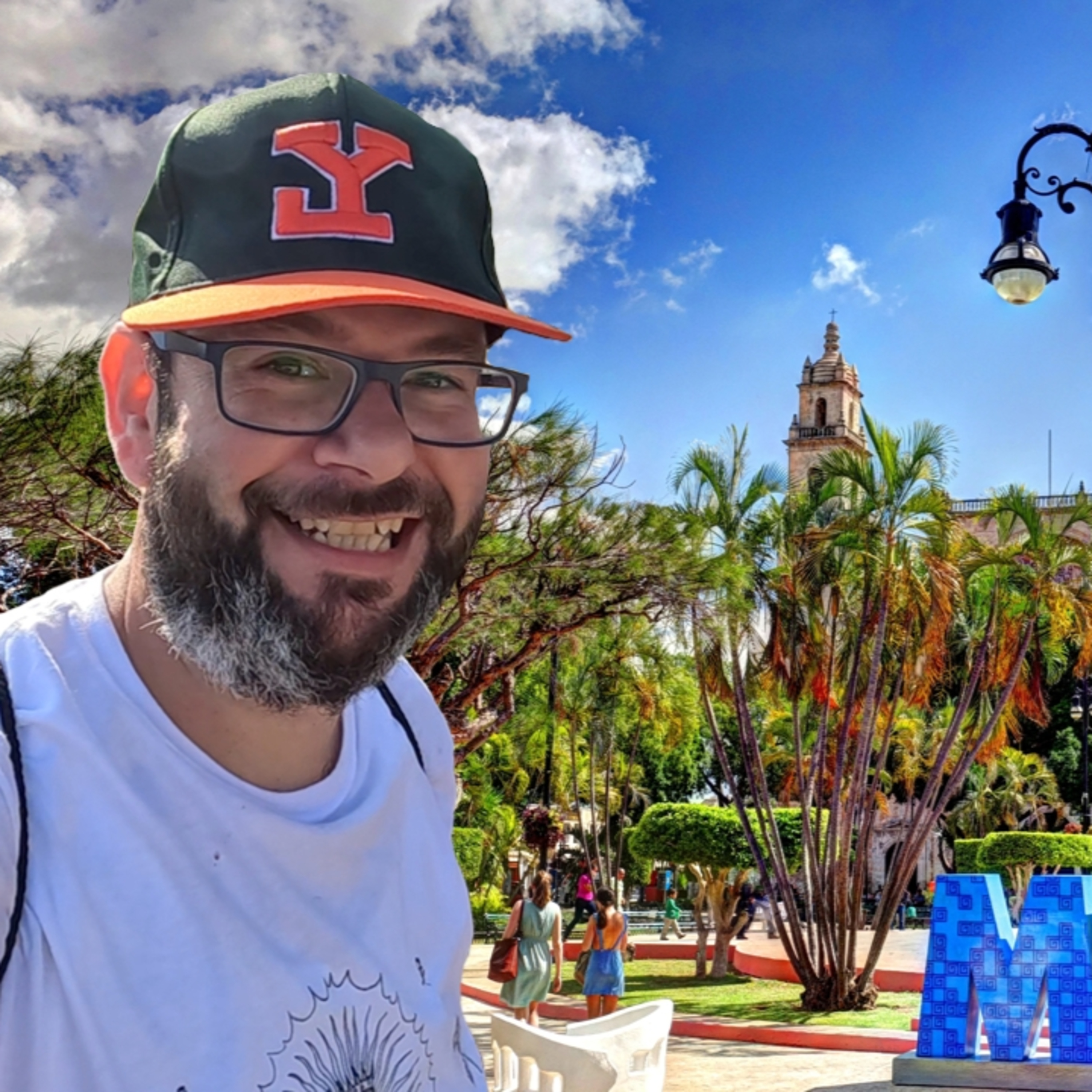 Why Everyone is Retiring in Merida Yucatan Mexico 🇲🇽 Everything You Need to Know episode artwork