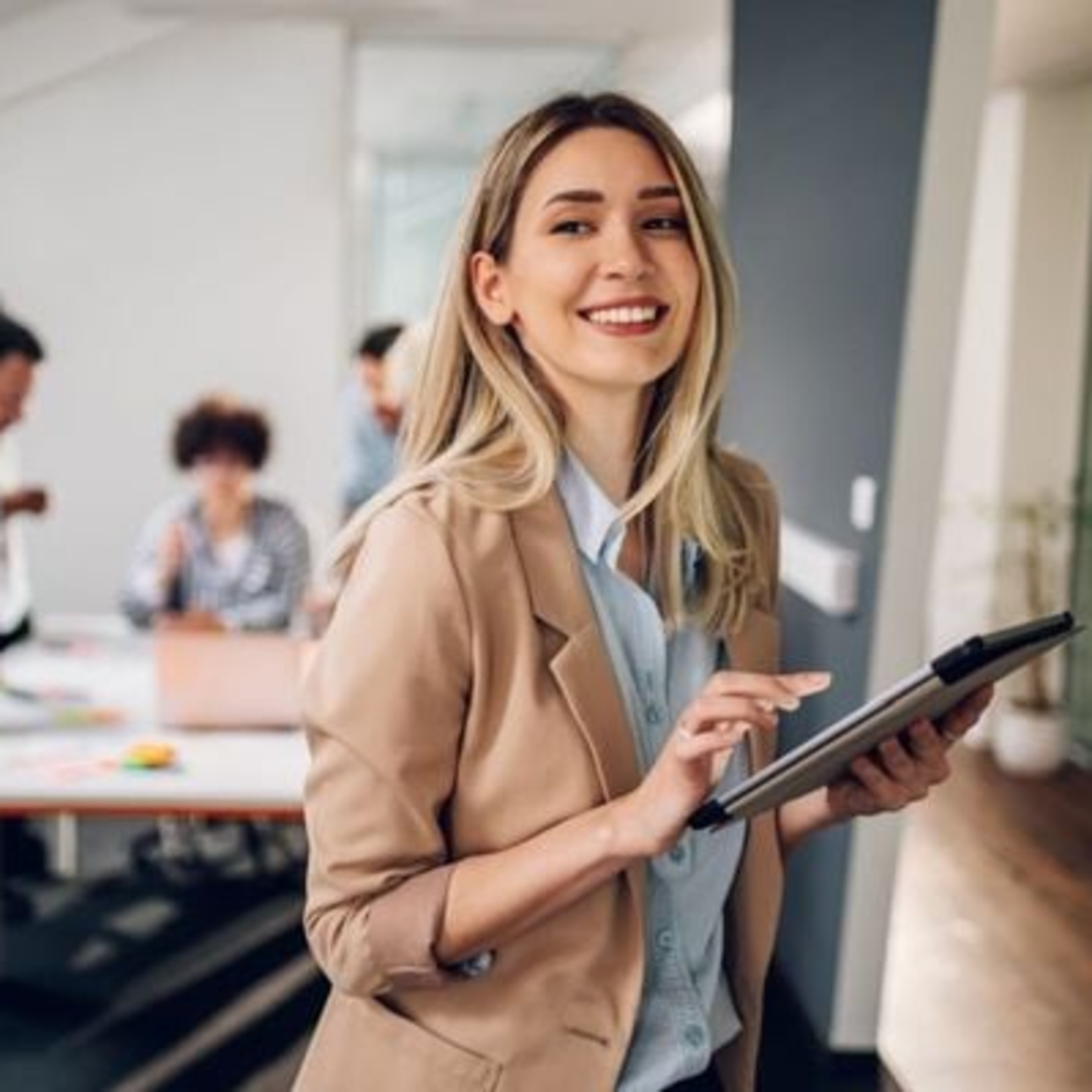 Cumprimentar ou não o colega de trabalho? Eis a questão!