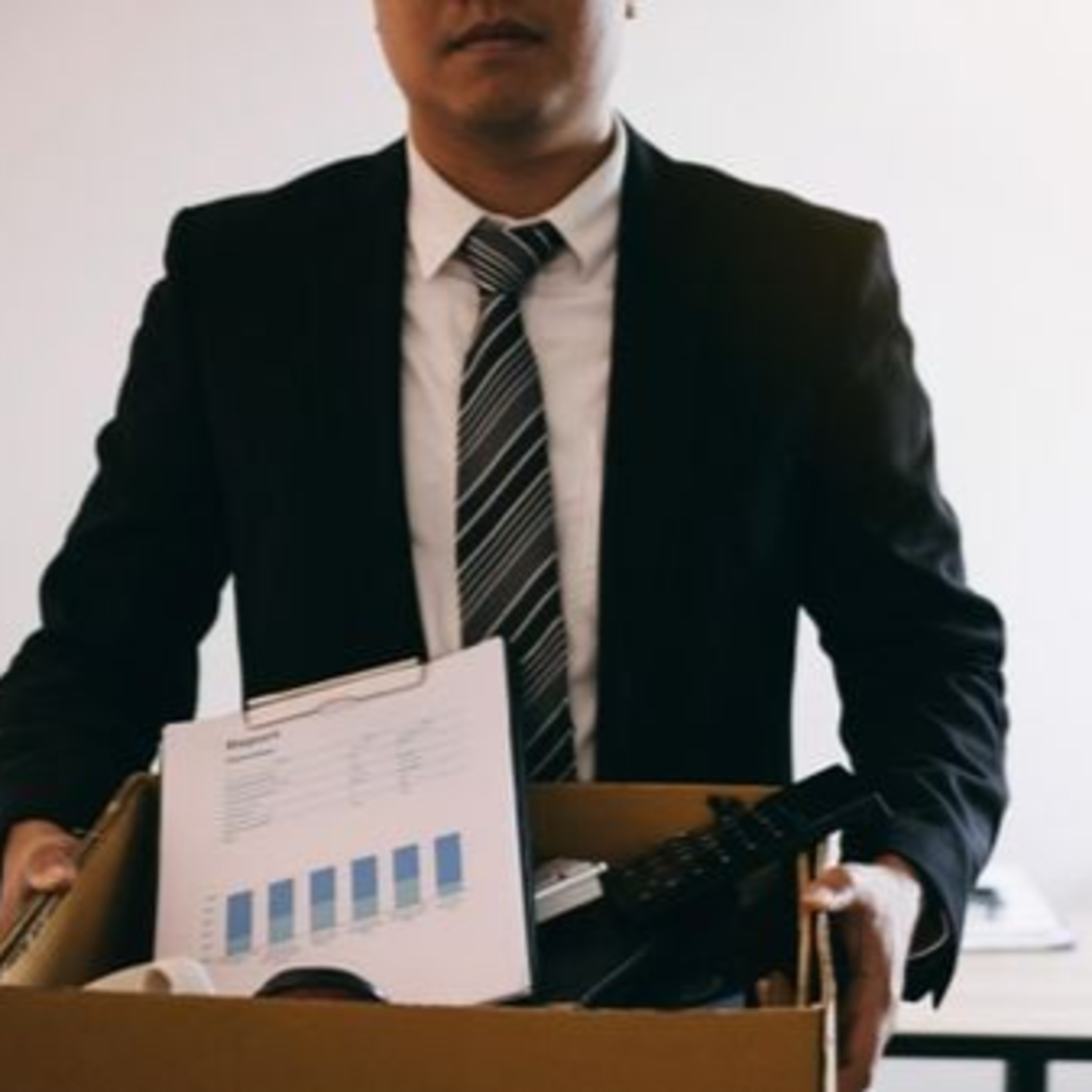 As empresas podem demitir ou penalizar um funcionário por conta de suas preferências políticas?