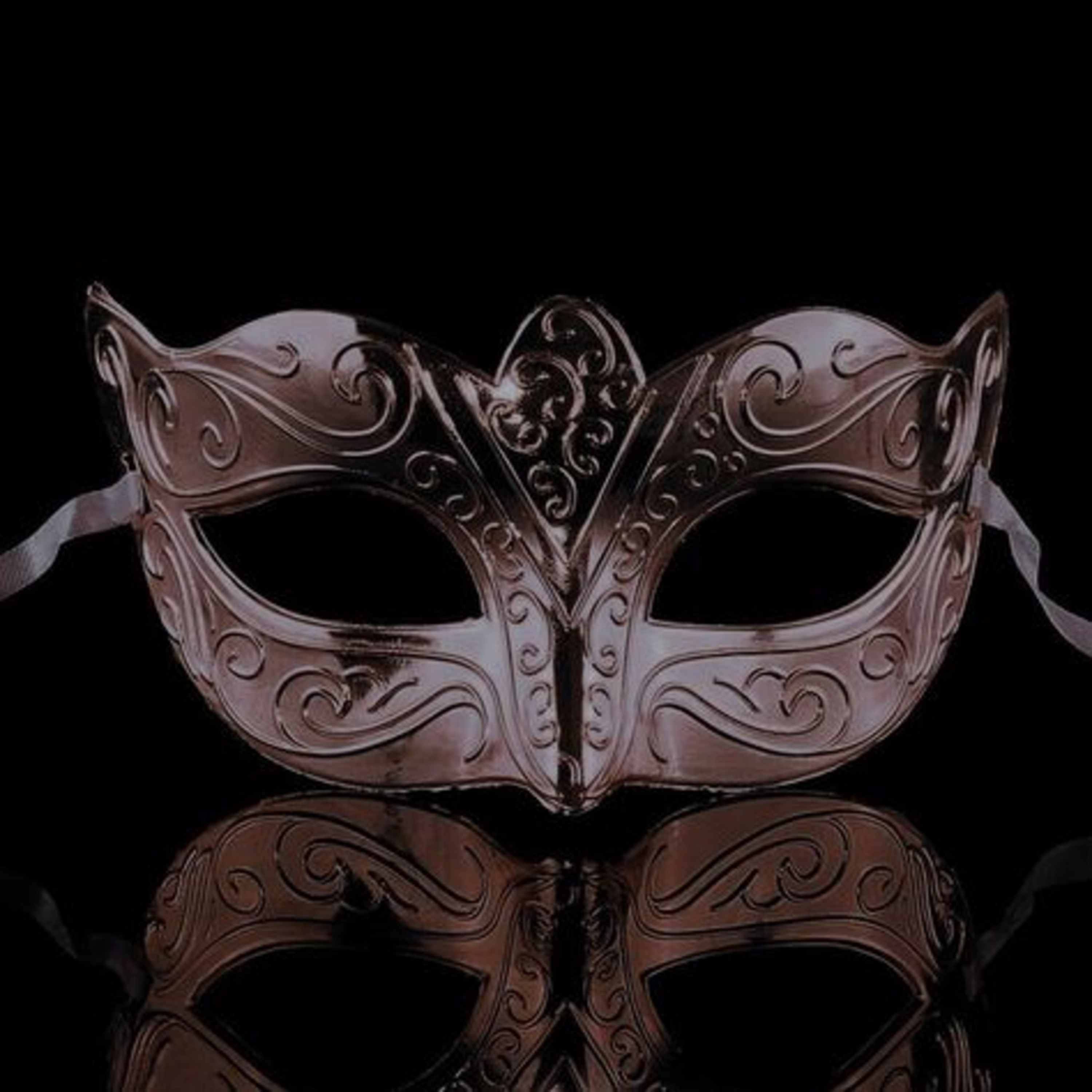 15. A Court of Thorns and Roses (Sarah J. Maas)