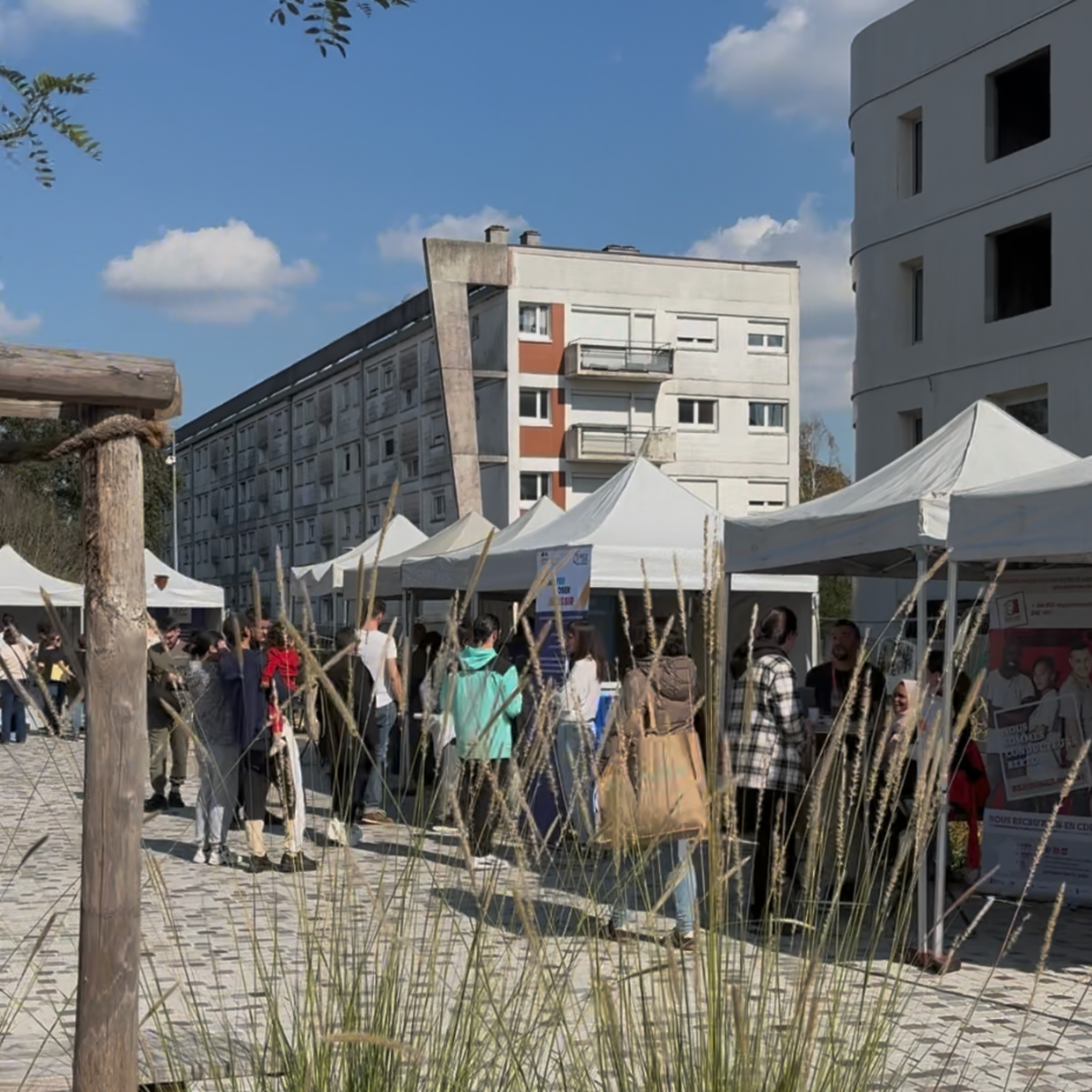 Nantes : Forum d'emploi au cœur des quartiers populaires  thumbnail