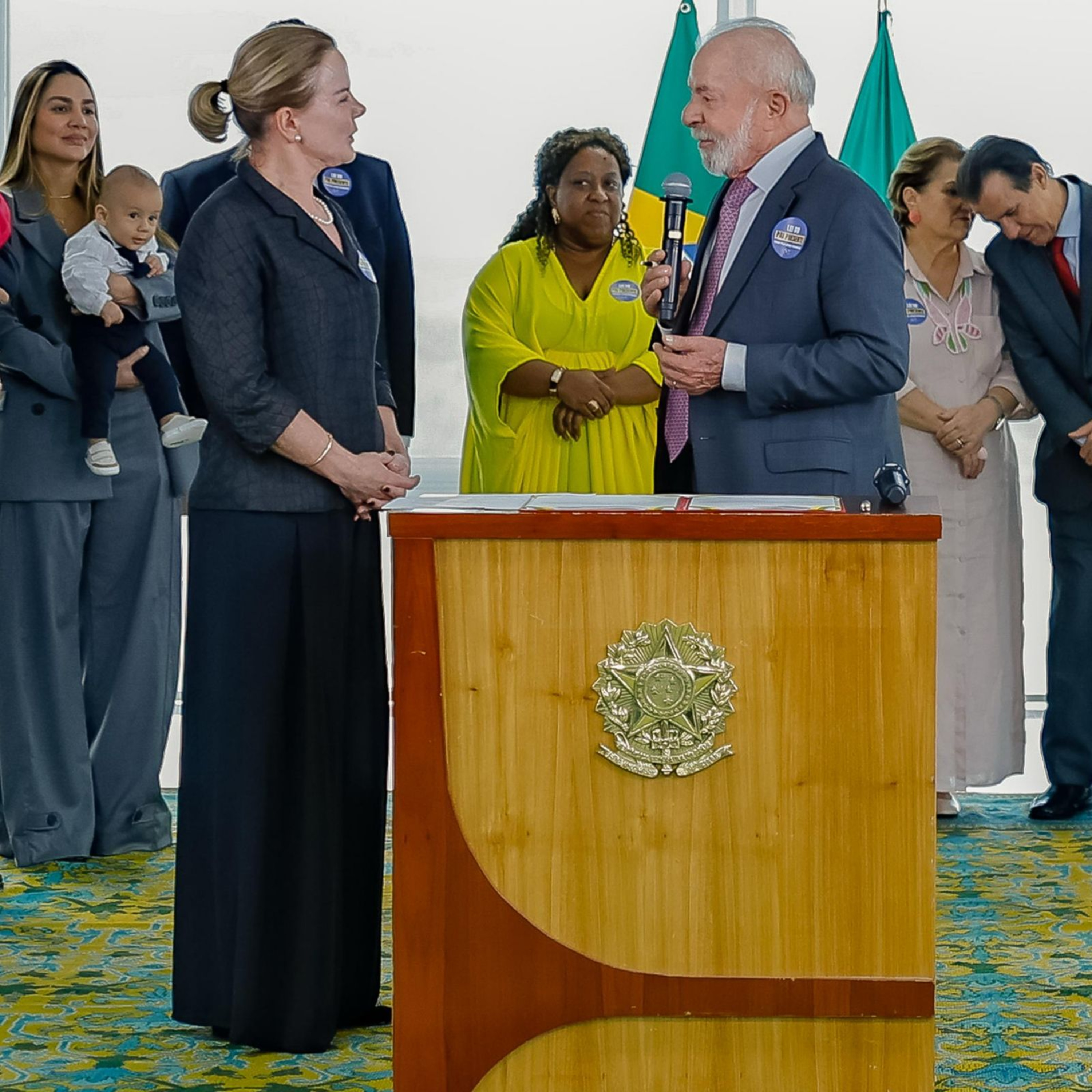 🎙️DISCURSO | Lula sanciona lei que regulamenta licença-paternidade de 20 dias - 31-03-26 episode artwork