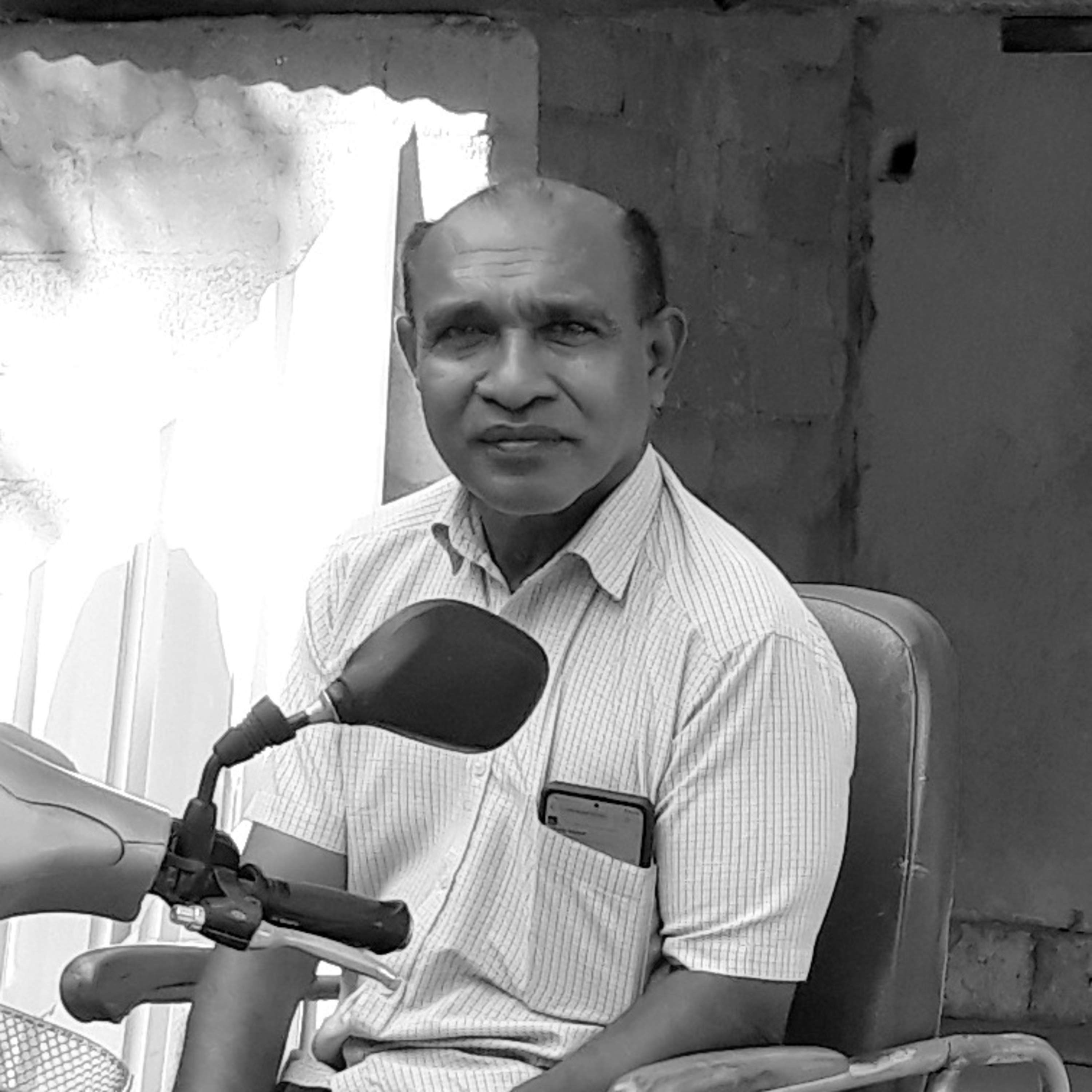 Dhauru