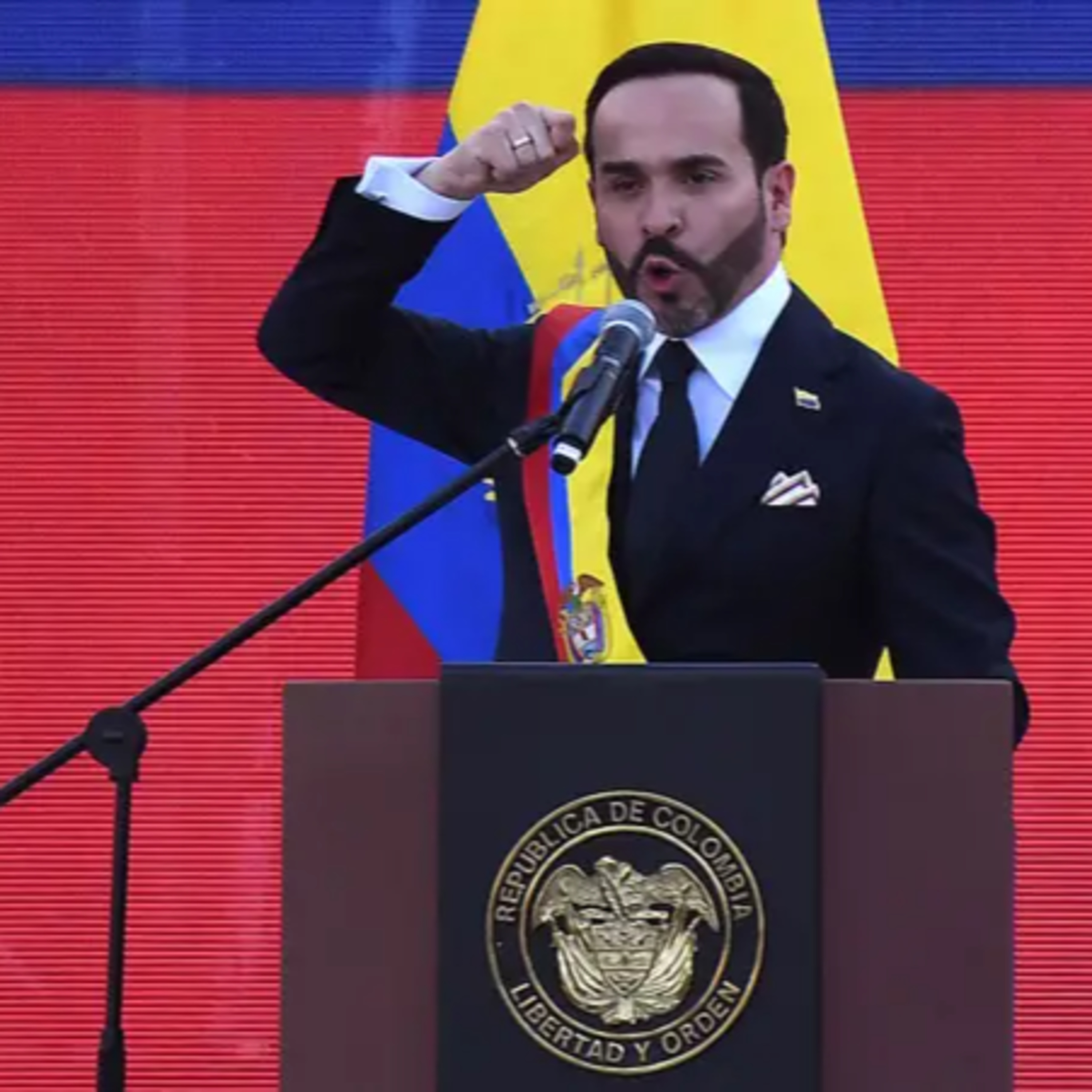 En Colombia le dicen no a los abrazos a los grupos criminales, y les declaran la guerra episode artwork