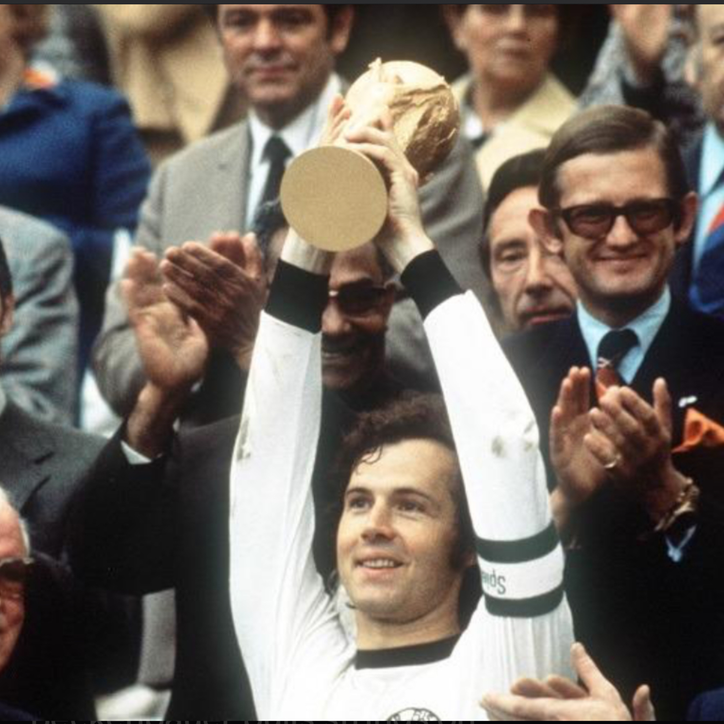 Craig Johnston remembers Franz Beckenbauer