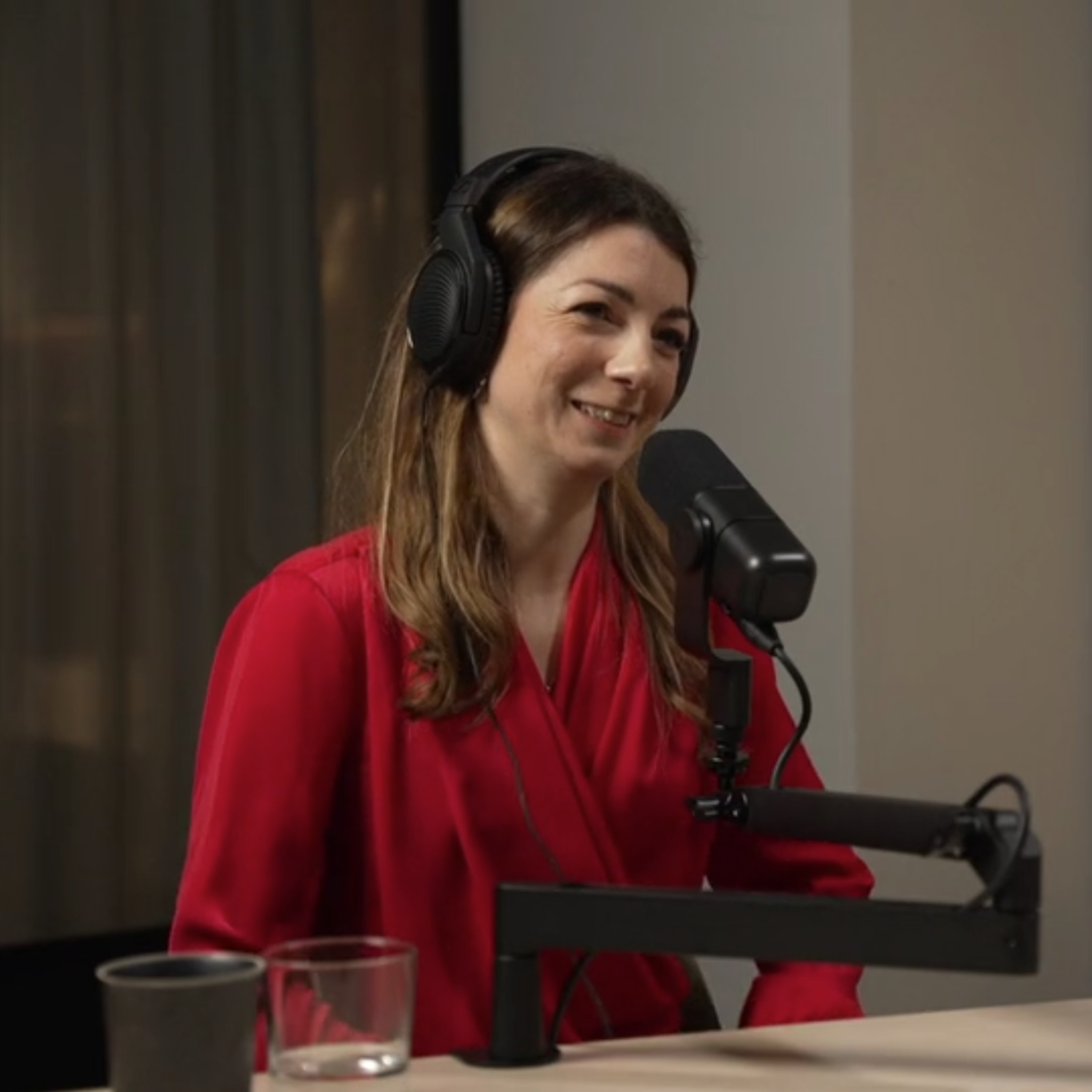 #76. Konsumtion & sparande med Isabella Ahmadi episode artwork