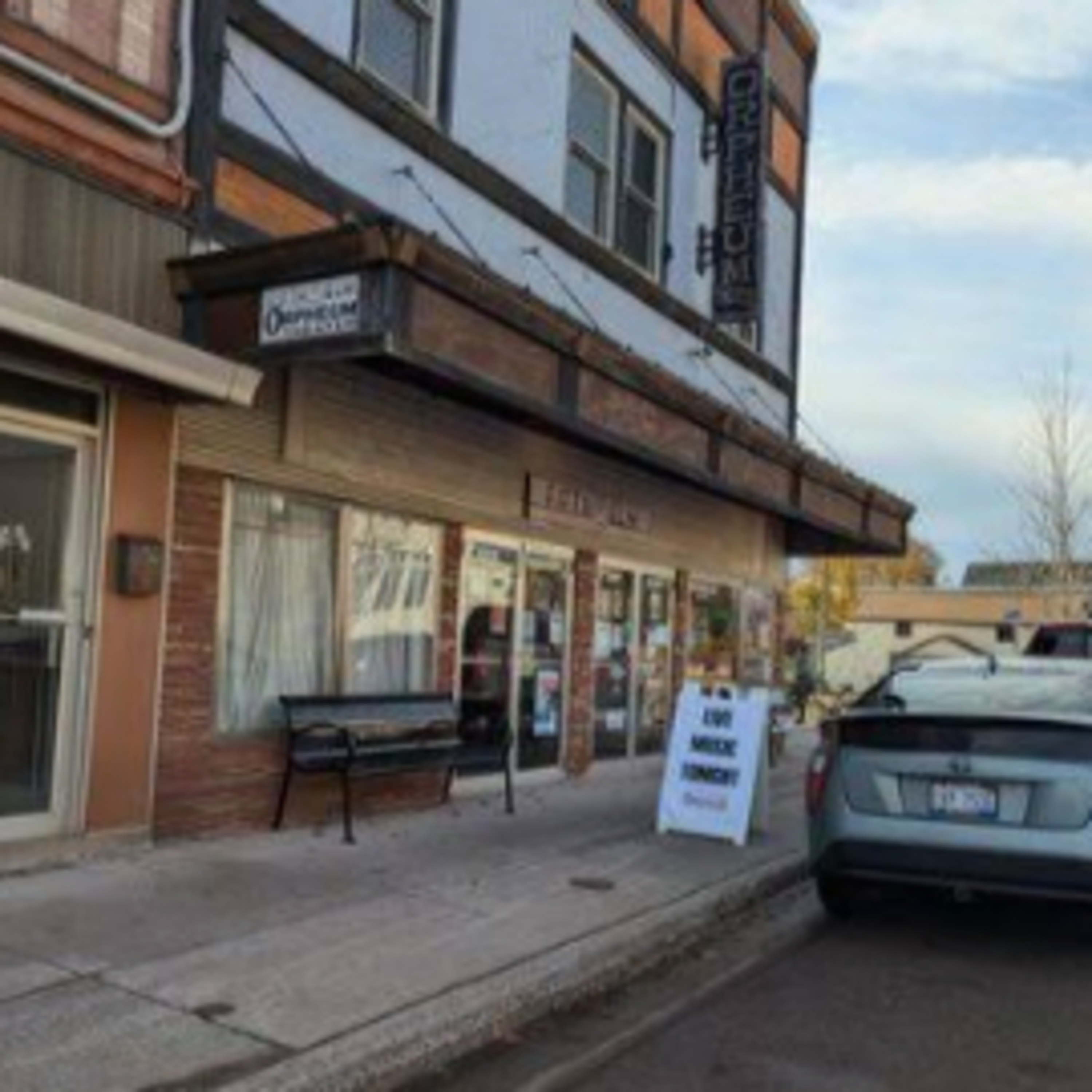 CWT755☕🥪🍕: 5th & Elm Coffee House in Hancock, MI **REVIEW** episode artwork