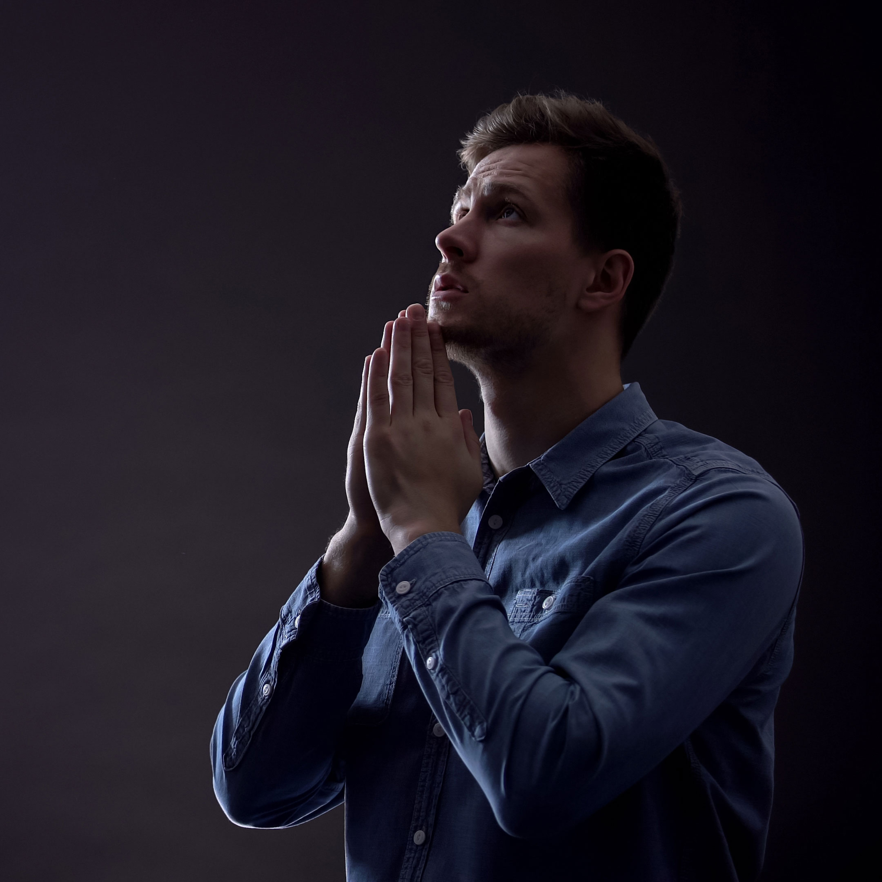 #4 Oración Especial con el Obispo Julio Freitas
