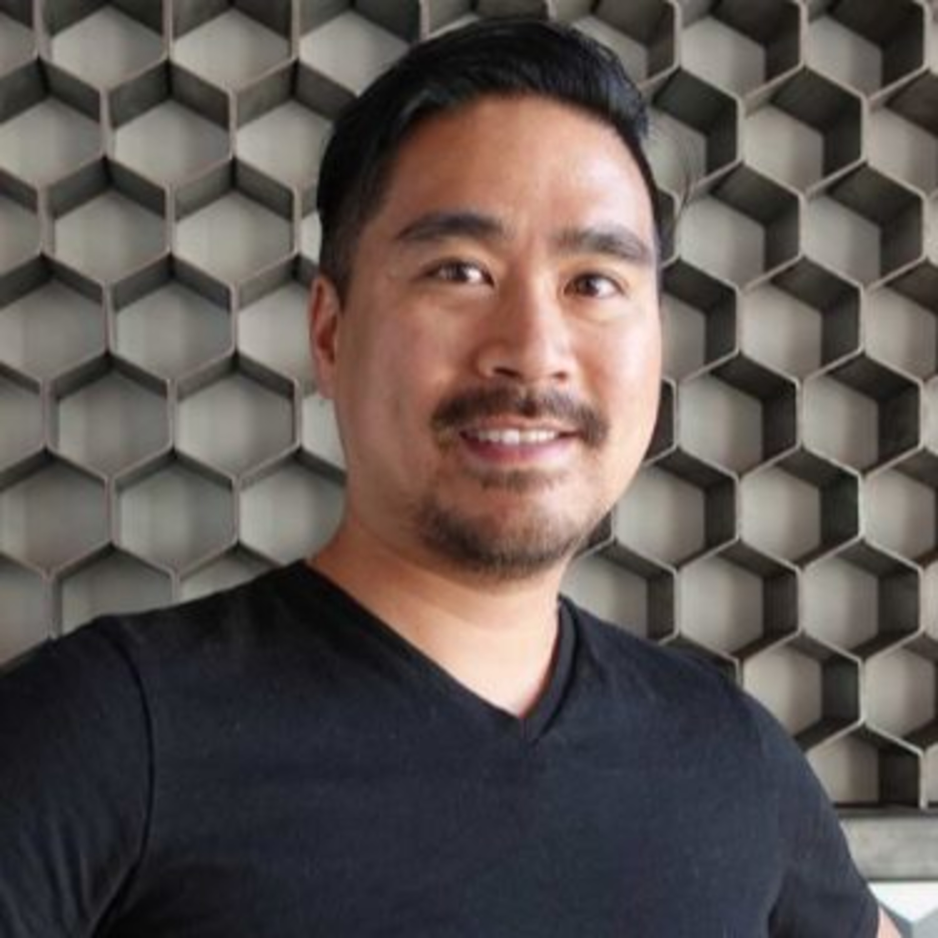 The SocialRay Podcast: Stories of Entrepreneurs & Influencers