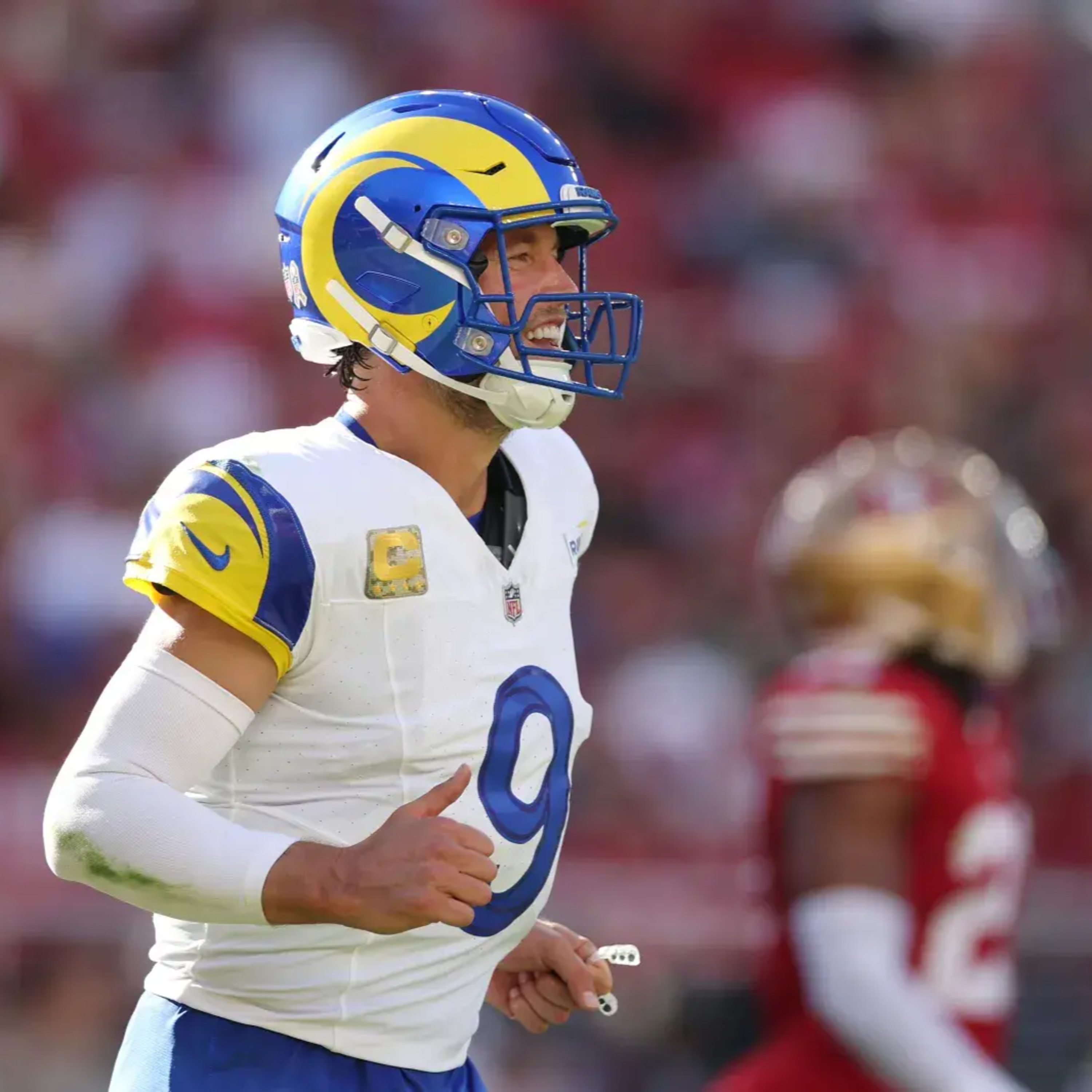 Sunday Night Pod: Stafford MVP, Bears & Pats Win Again, CFB