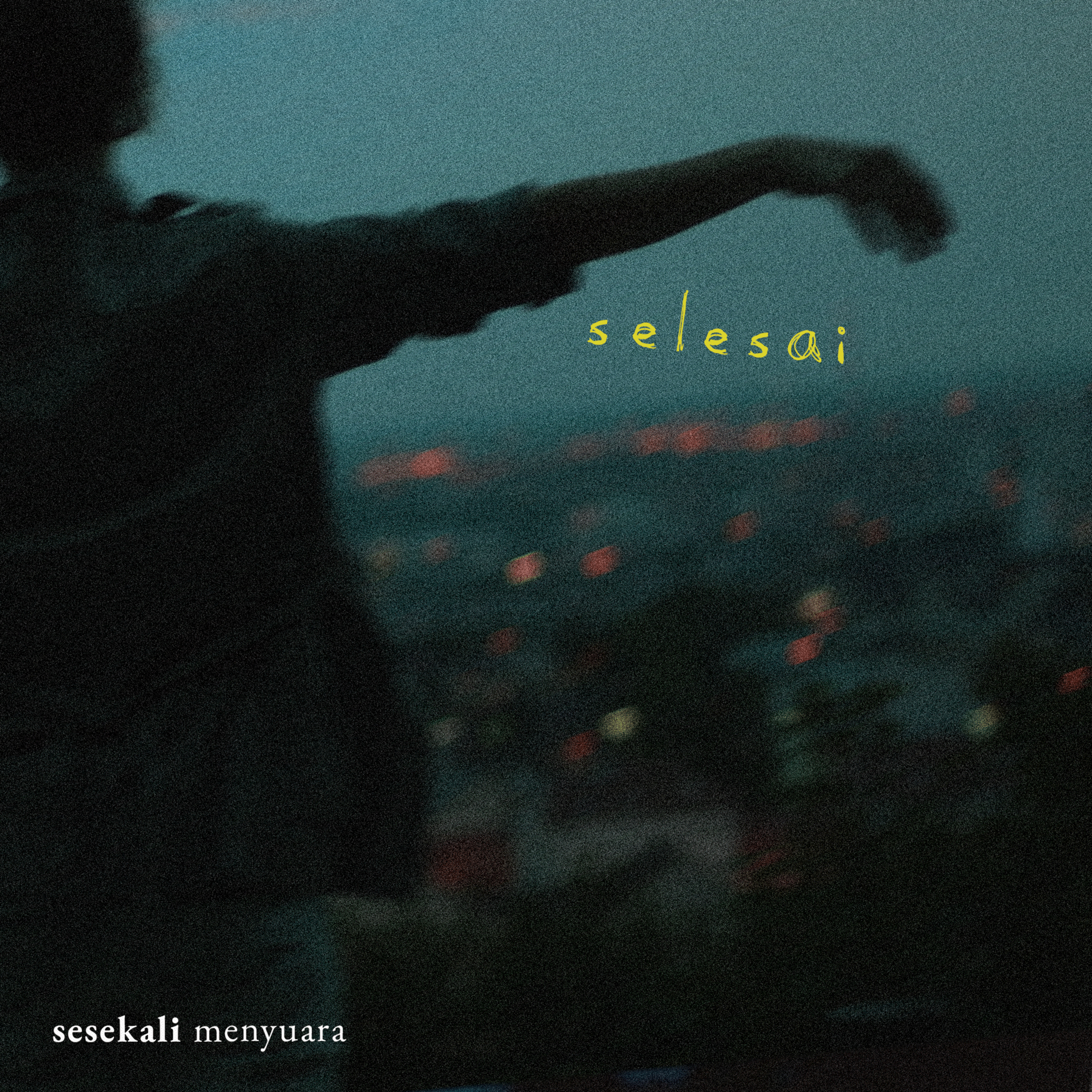 sesekali menyuara