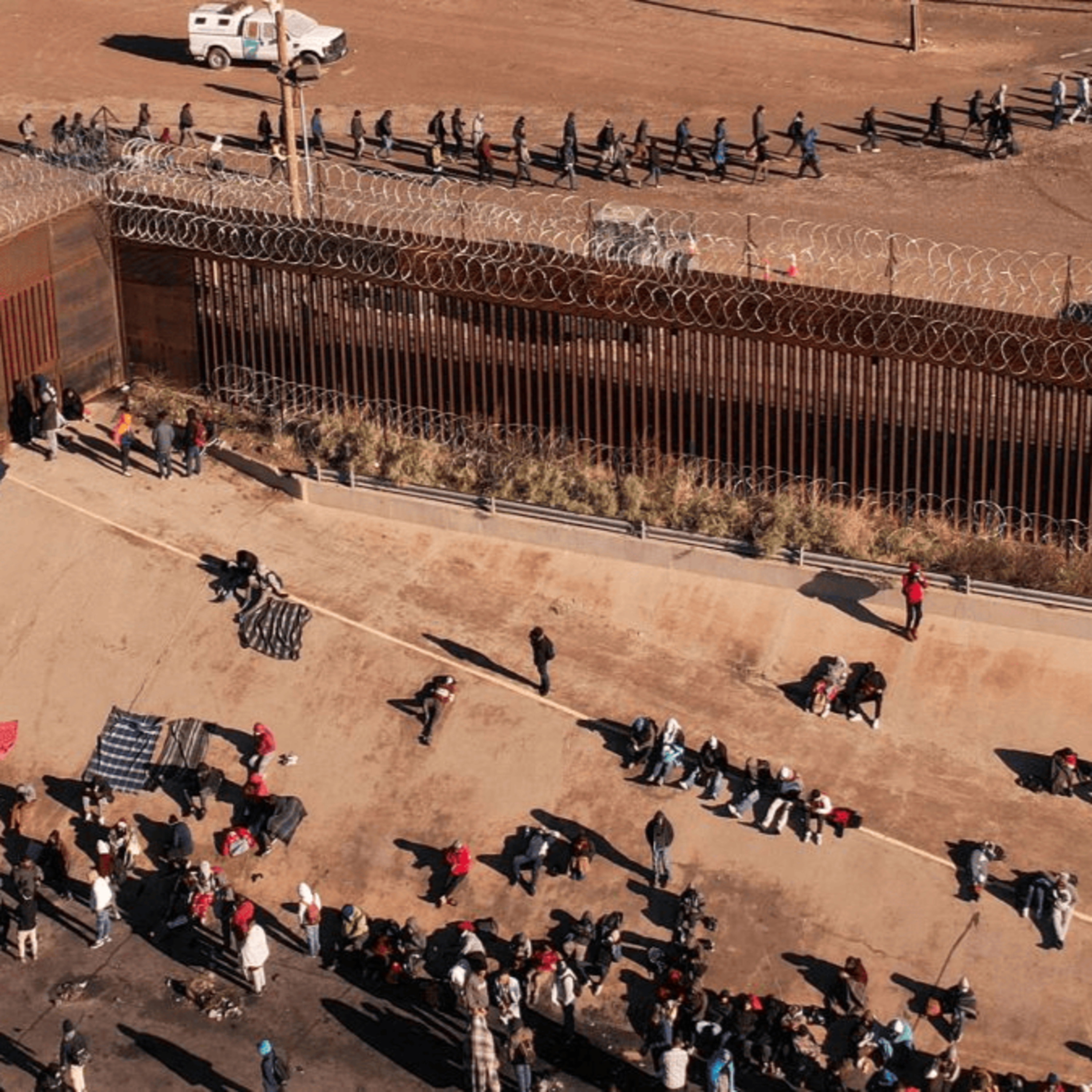 Este jueves 11 de mayo llega a su fin la aplicación del Título 42 en Estados Unidos, política que permitía expulsar los inmigrantes en el marco de la pandemia Covid 19. episode artwork