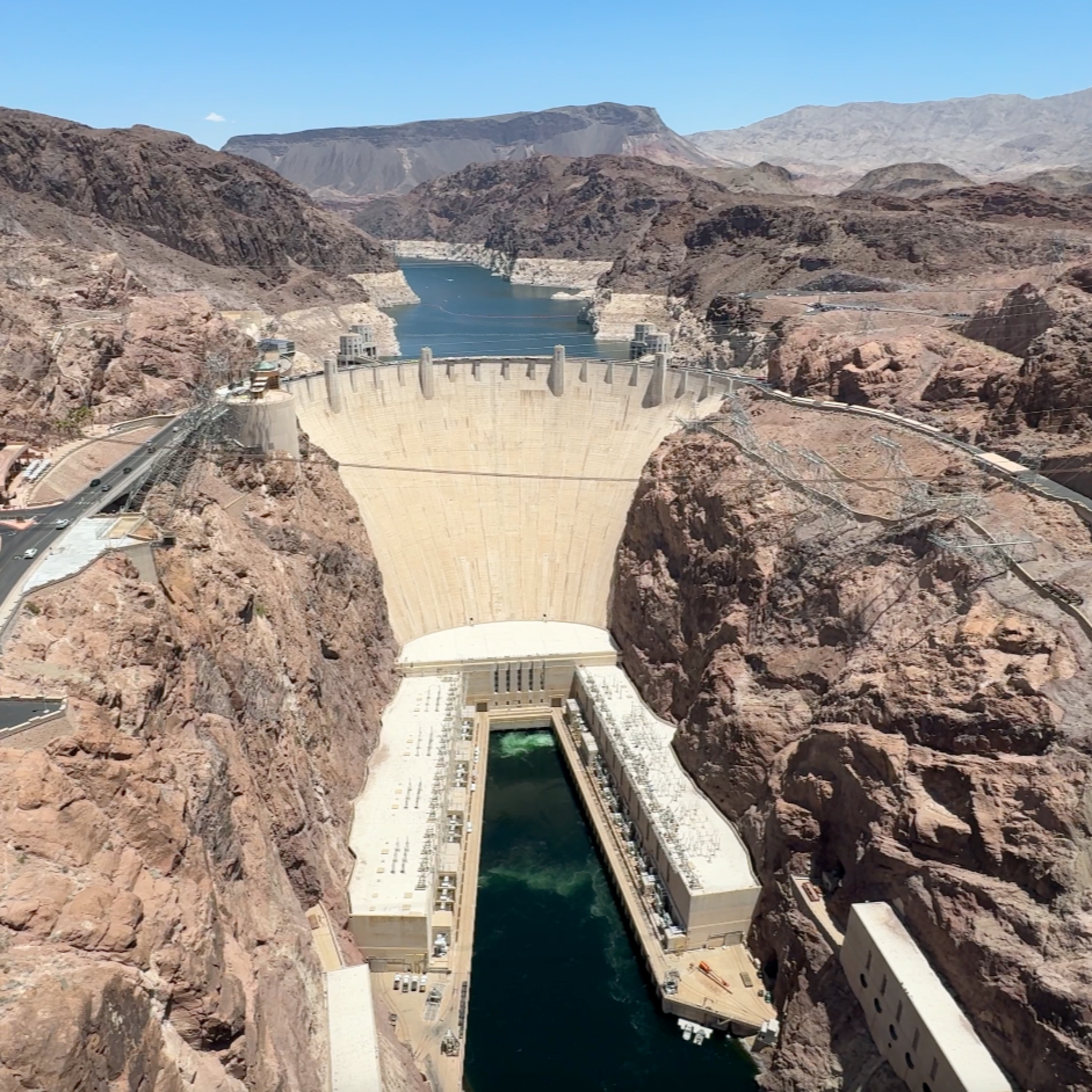 Ep. 63: Hoover Dam - Behind the Walls of an Engineering Marvel & should you take a guided tour? episode artwork