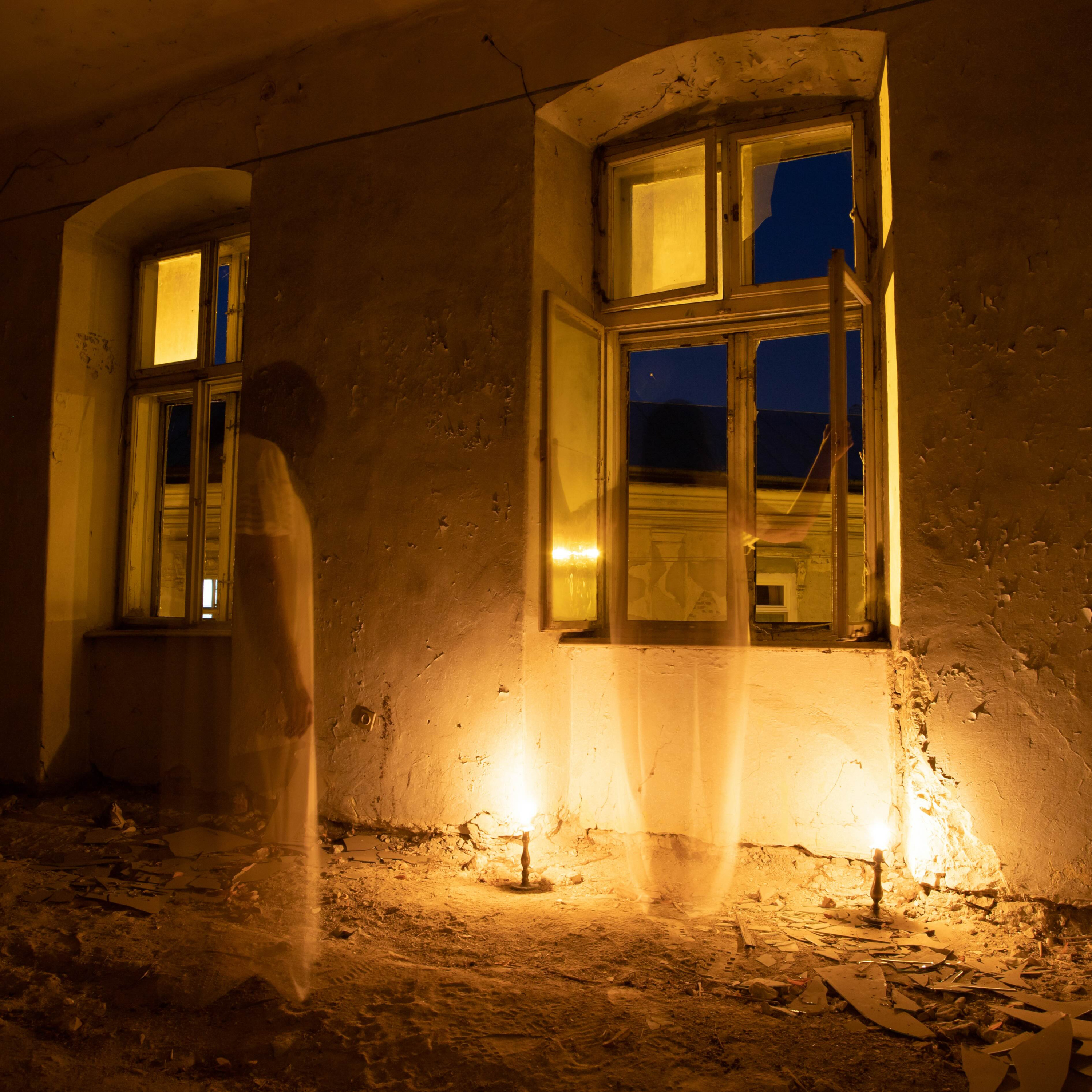 Ep. 131 - Exploring Haunted Hotels Across the U.S. episode artwork