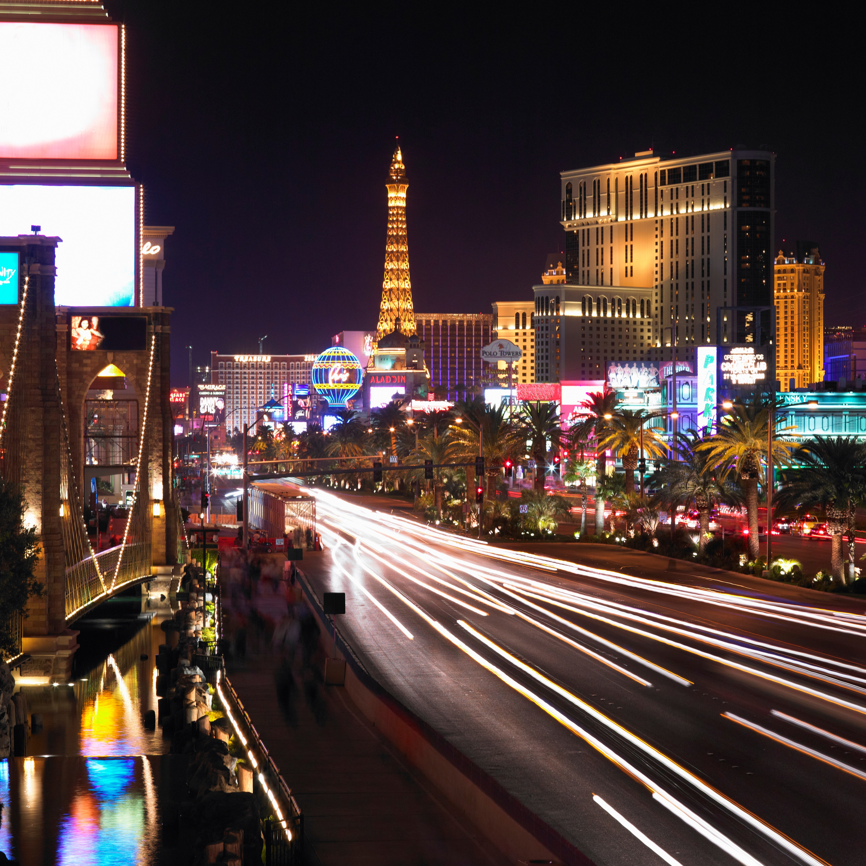 Ep. 168 - Free & Near-Free Things To Do in Las Vegas episode artwork