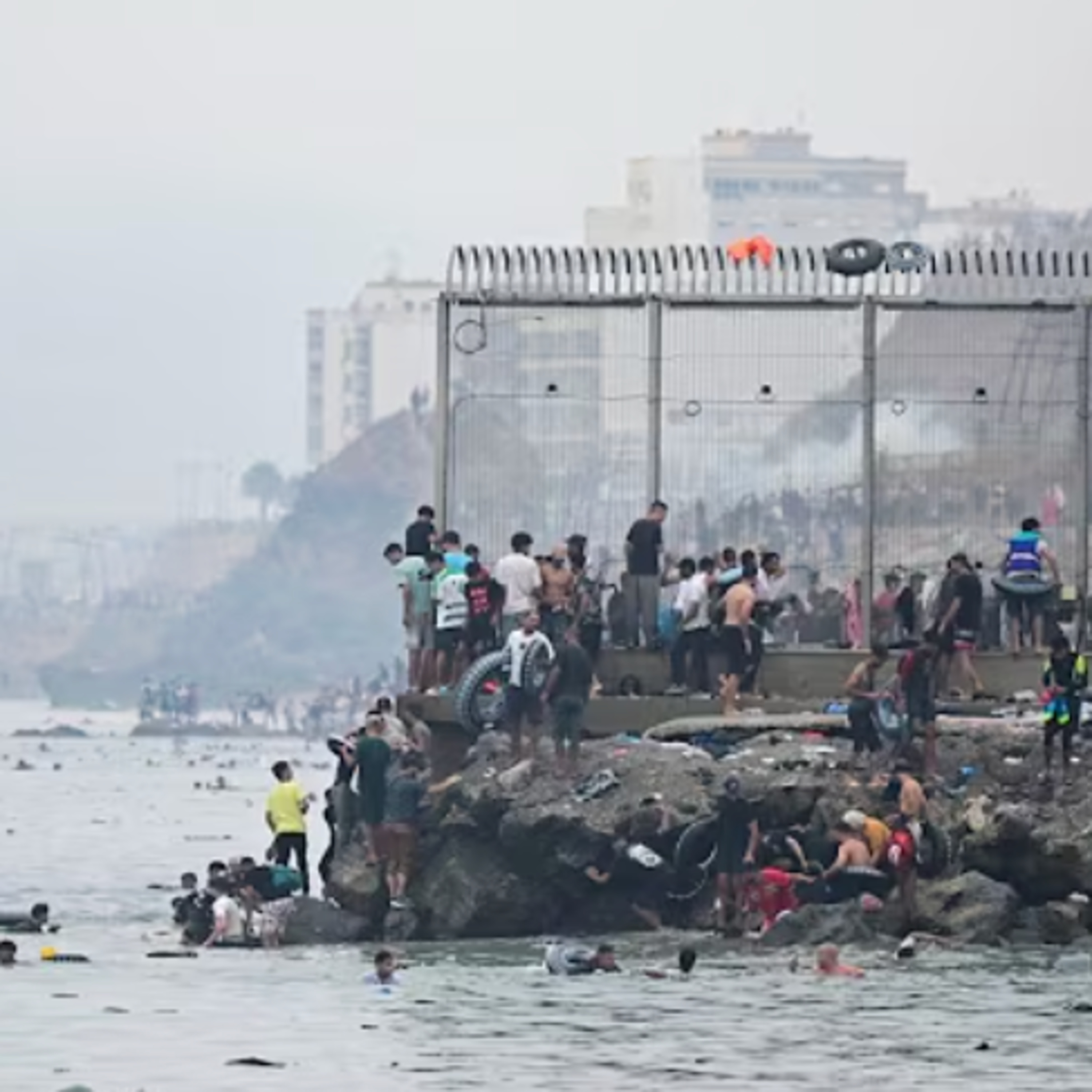 Ep. 1978: Why Israeli Officials Are Celebrating Spain's Border Crisis episode artwork