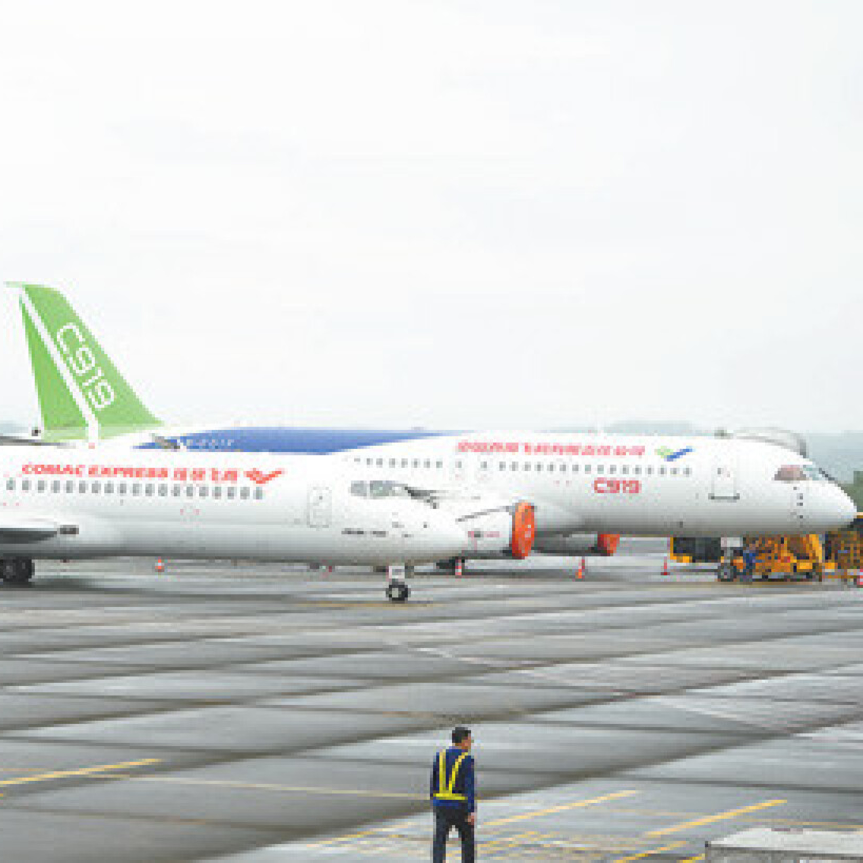 中国初の国産大型旅客機「C919」とジェット機「ARJ21」が東南アジアで展示飛行 episode artwork