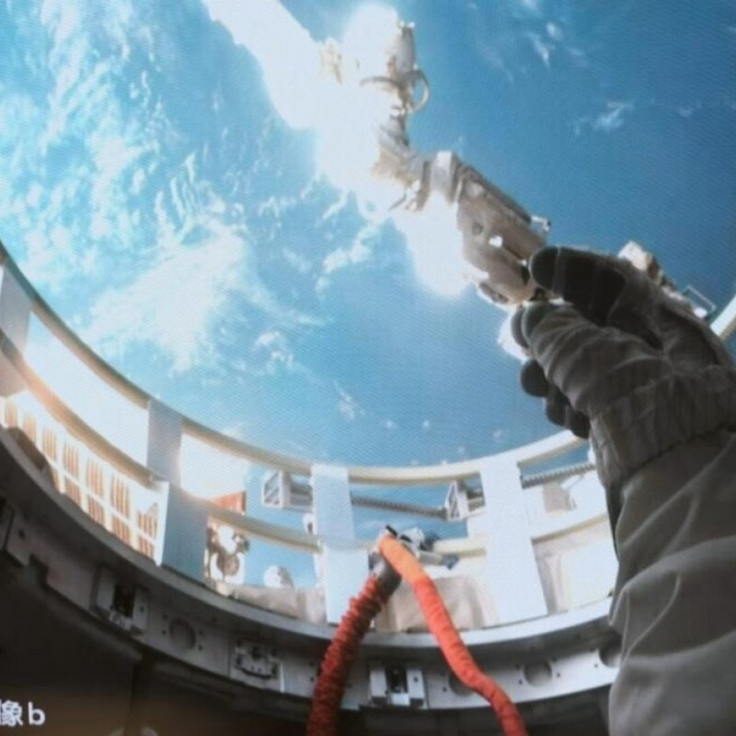 有人宇宙船「神舟18号」の乗組員が初の船外活動を完了、1回の活動時間の記録を更新 episode artwork