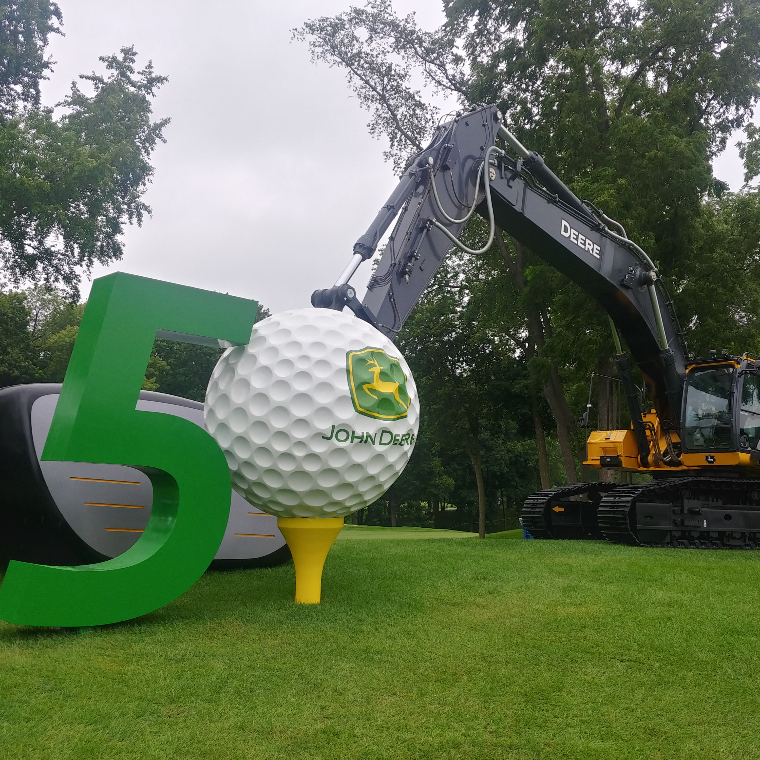 Season III, Episode 17: How difficult is a hole-in-one? episode artwork