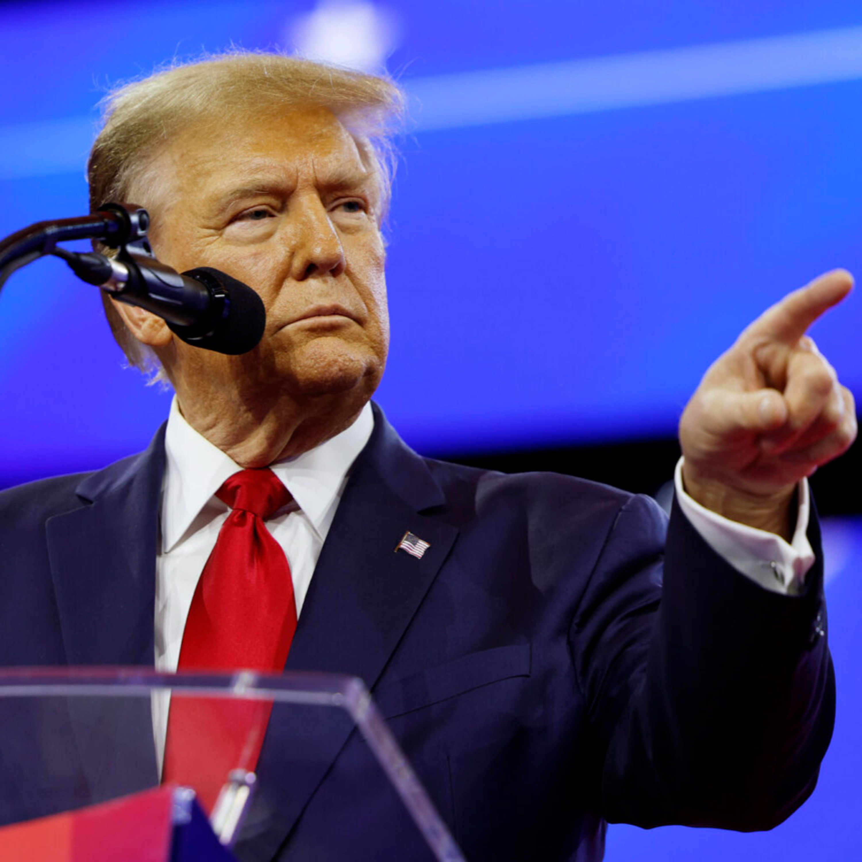 Donald Trump VS Idiots episode artwork
