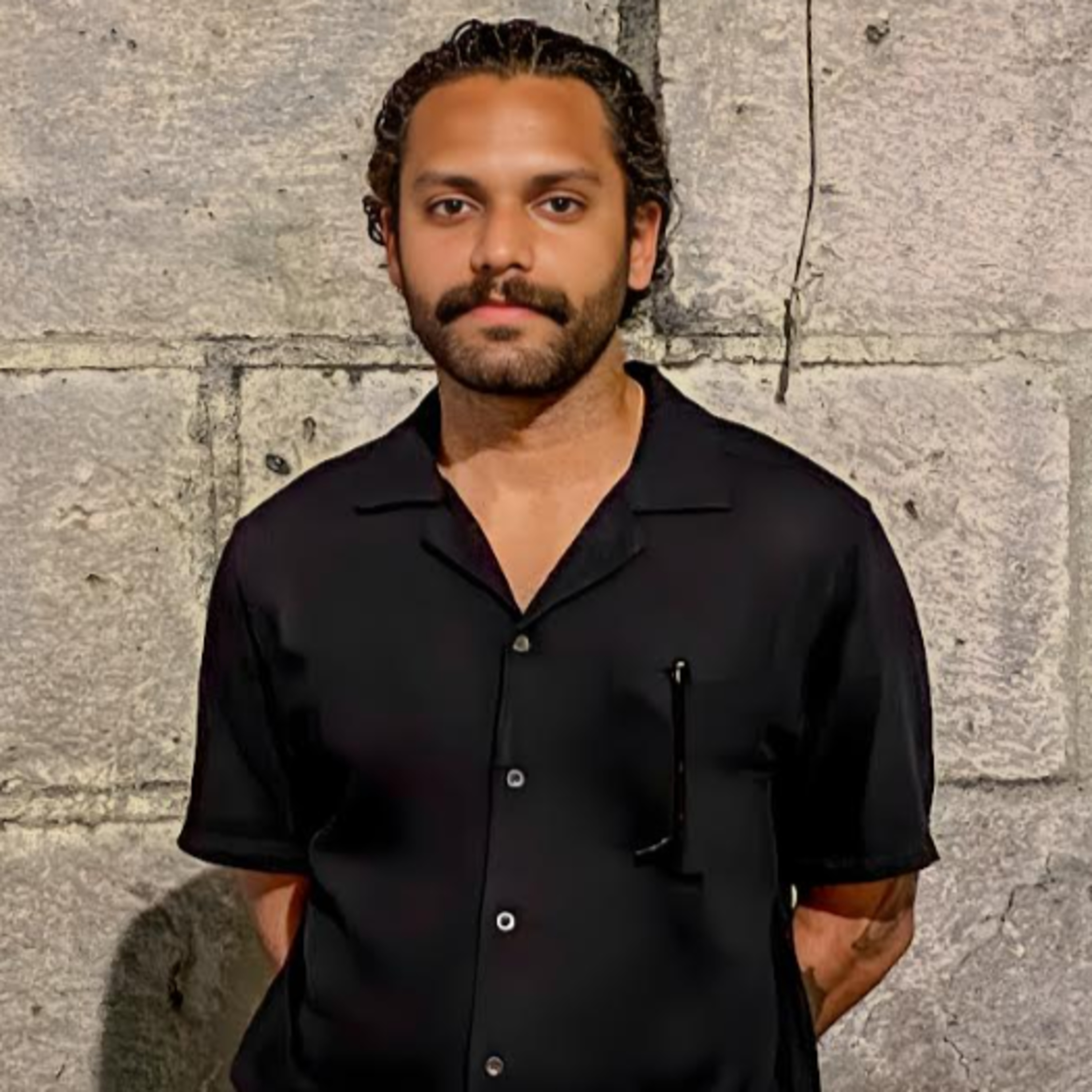 Episode 170 - Building a Successful Wine Retail Career After Studying Biology and Biochemistry with Isuru Vidanage, Wine Buyer at Elemental Spirits Co. episode artwork